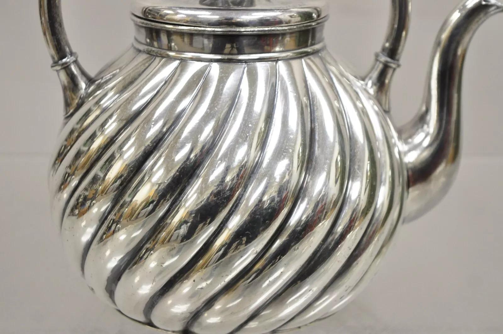 Sconosciuto Antico Art Nouveau placcato in argento con design a spirale Teiera Bollitore da tè in vendita