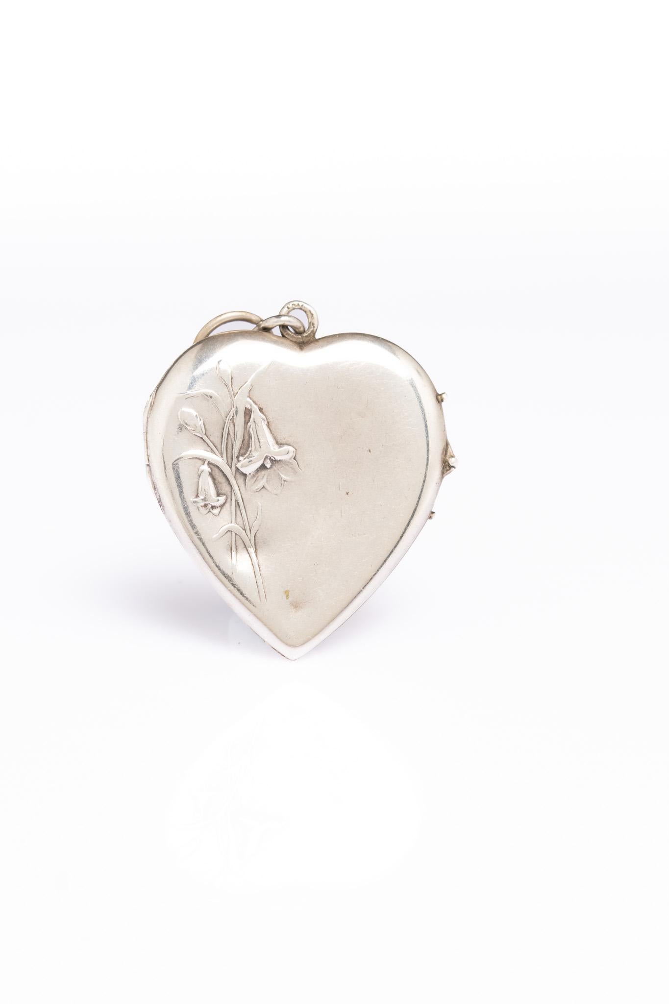 Women's Antique Art Nouveau Silver Snowdrop Locket