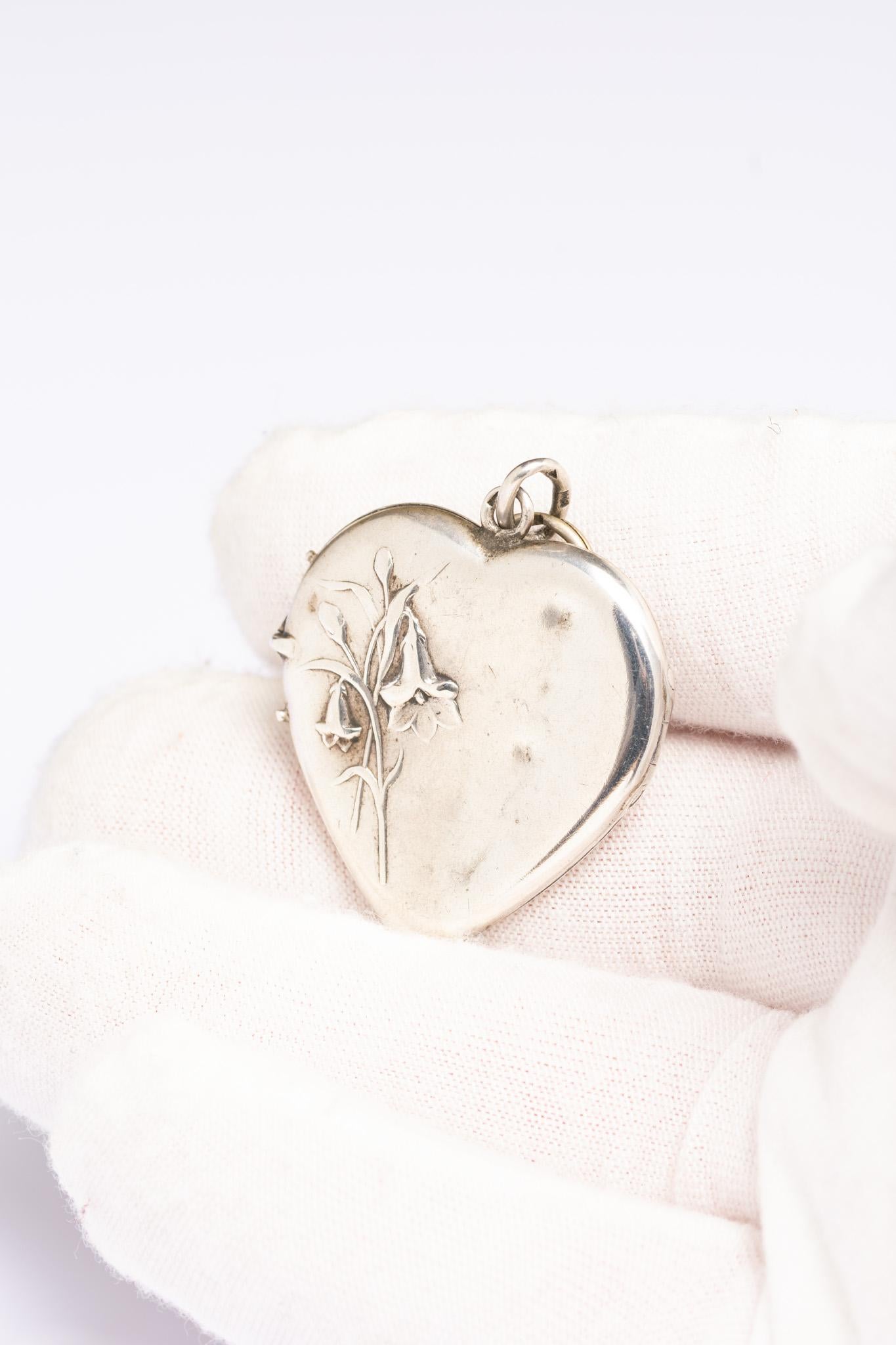 Antique Art Nouveau Silver Snowdrop Locket 2