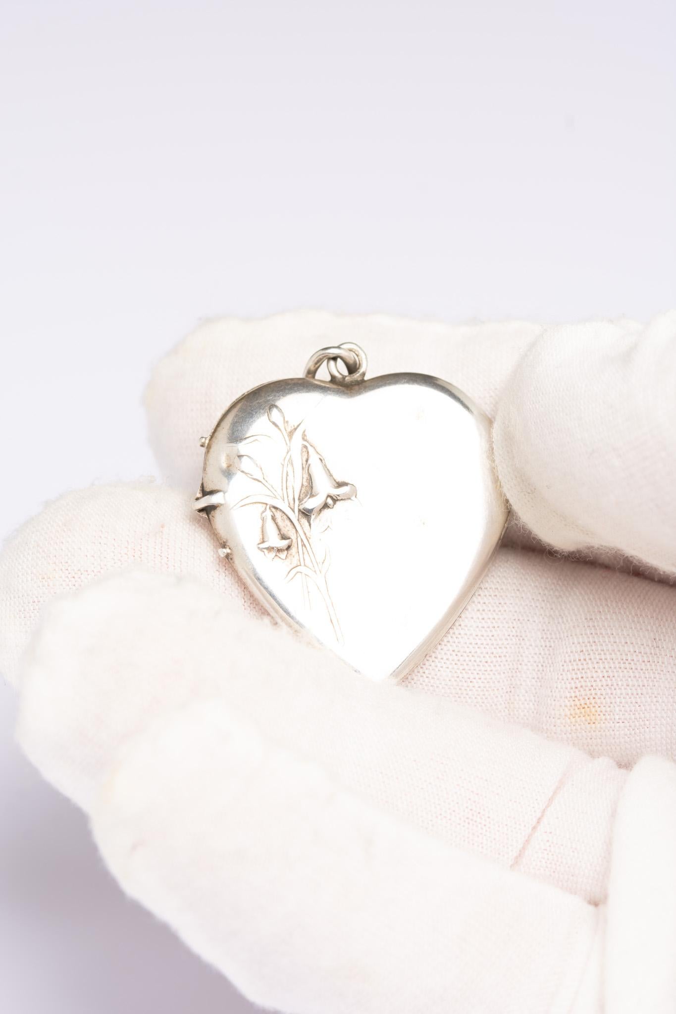Antique Art Nouveau Silver Snowdrop Locket 3
