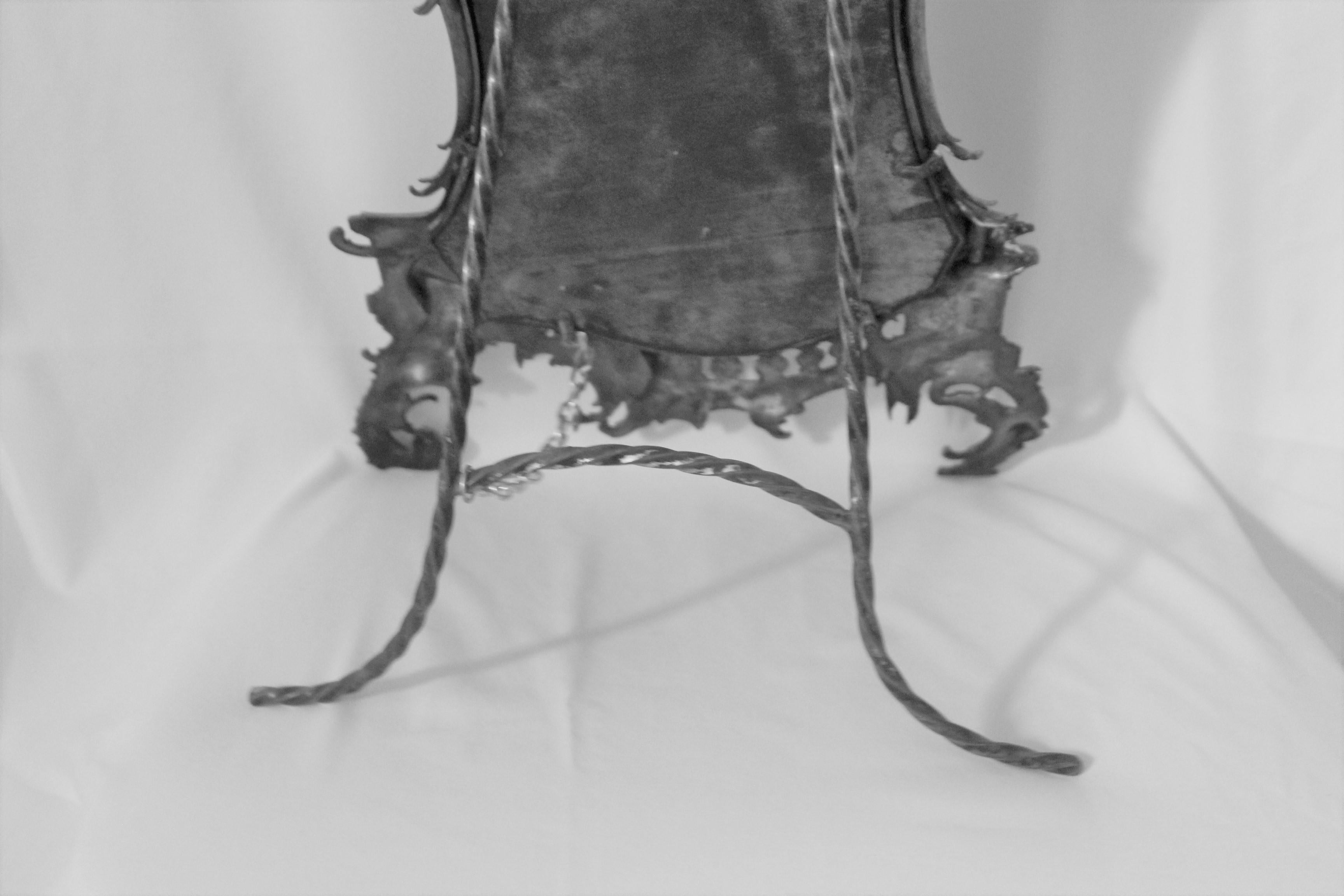 Antiker versilberter Jugendstil-Tischspiegel, 1890er-Jahre (Gegossen) im Angebot