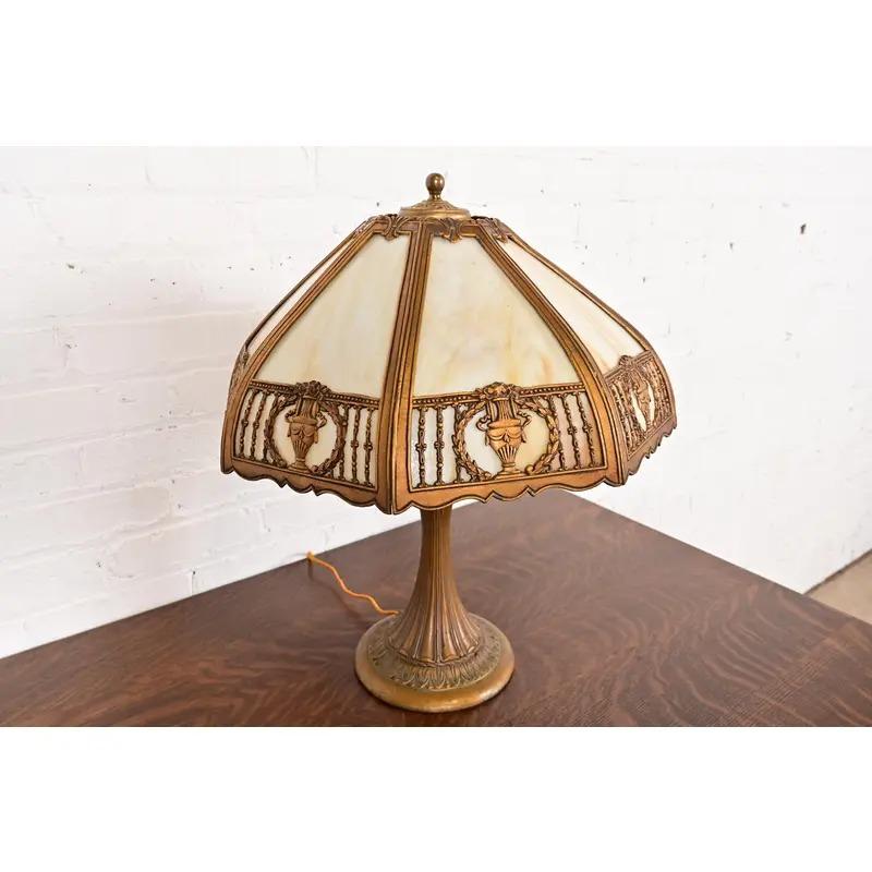 Antigua lámpara de mesa Art Nouveau de vidrio de escoria a la manera de Handel, circa 1910 siglo XX en venta