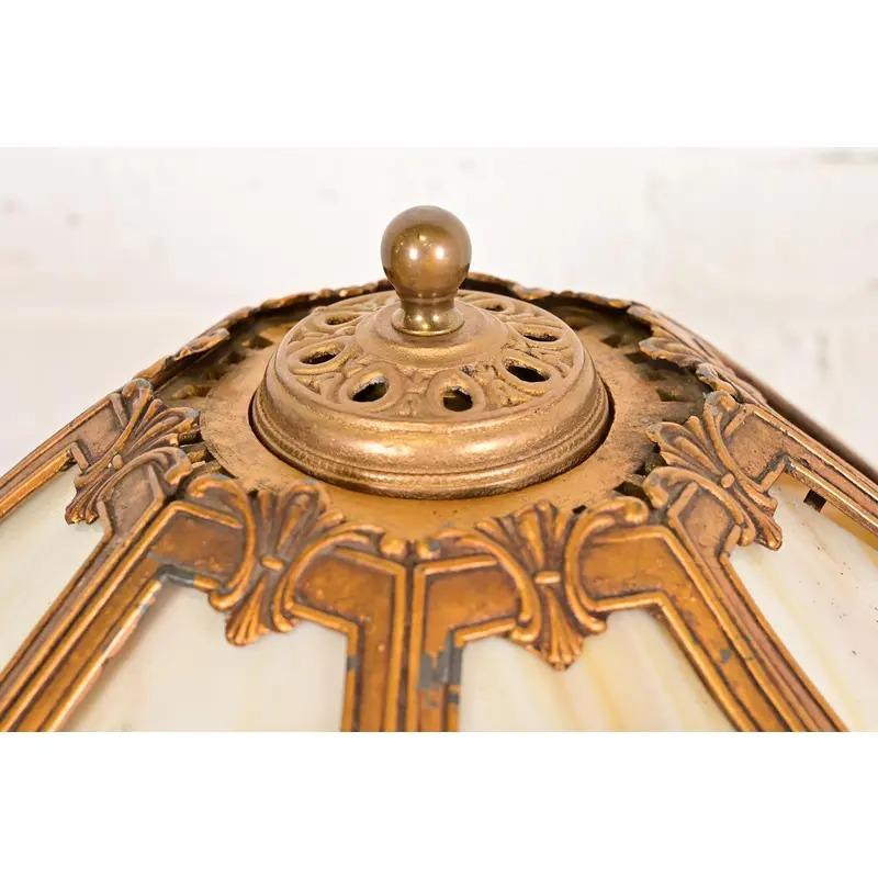 Antigua lámpara de mesa Art Nouveau de vidrio de escoria a la manera de Handel, circa 1910 en venta 3