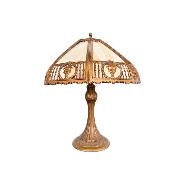 Antigua lámpara de mesa Art Nouveau de vidrio de escoria a la manera de Handel, circa 1910 en venta