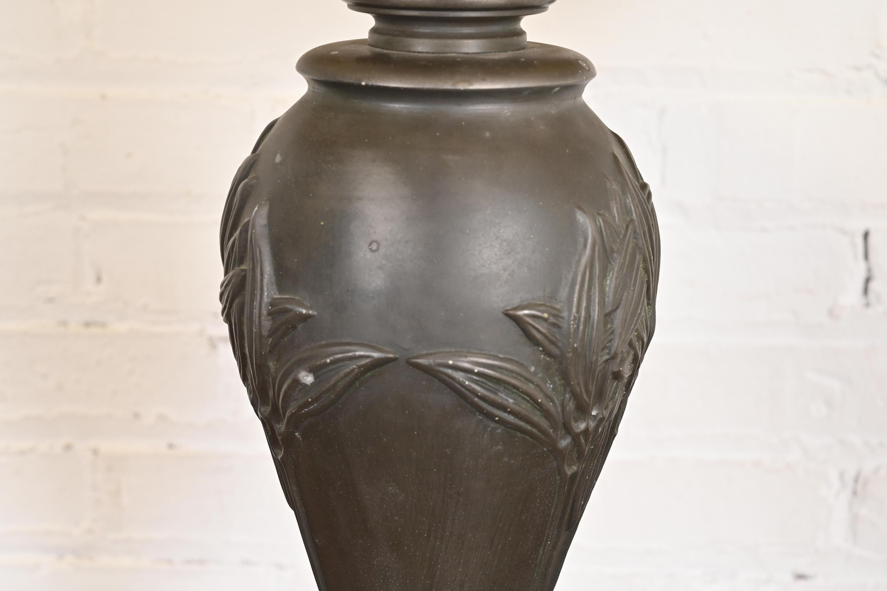Ancienne lampe de bureau Art Nouveau en verre delag à la manière de Handel, vers 1920 en vente 4