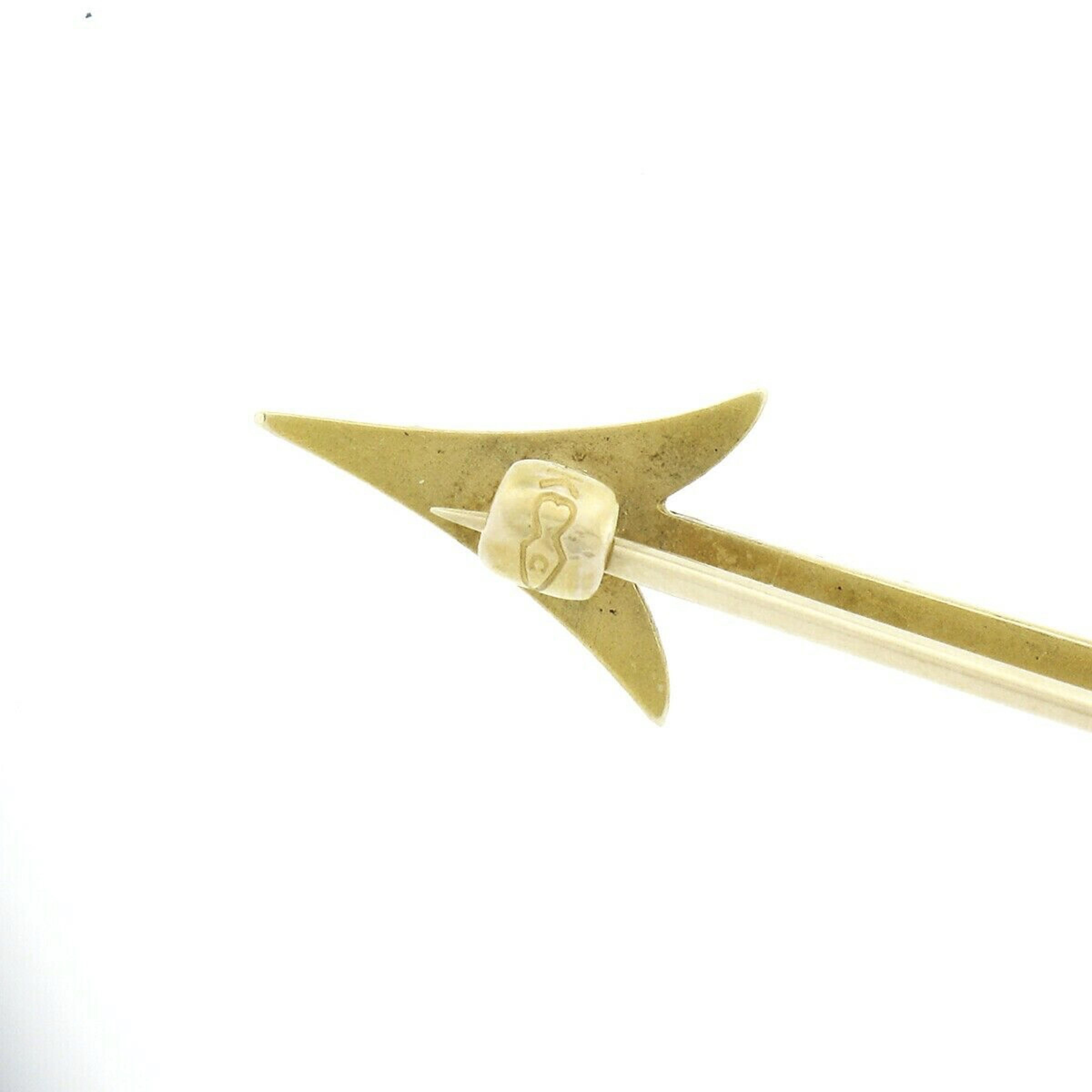 Antique Art Nouveau Solid 14k Yellow Gold Detailed Seed Pearl Arrow Pin Brooch In Good Condition For Sale In Montclair, NJ