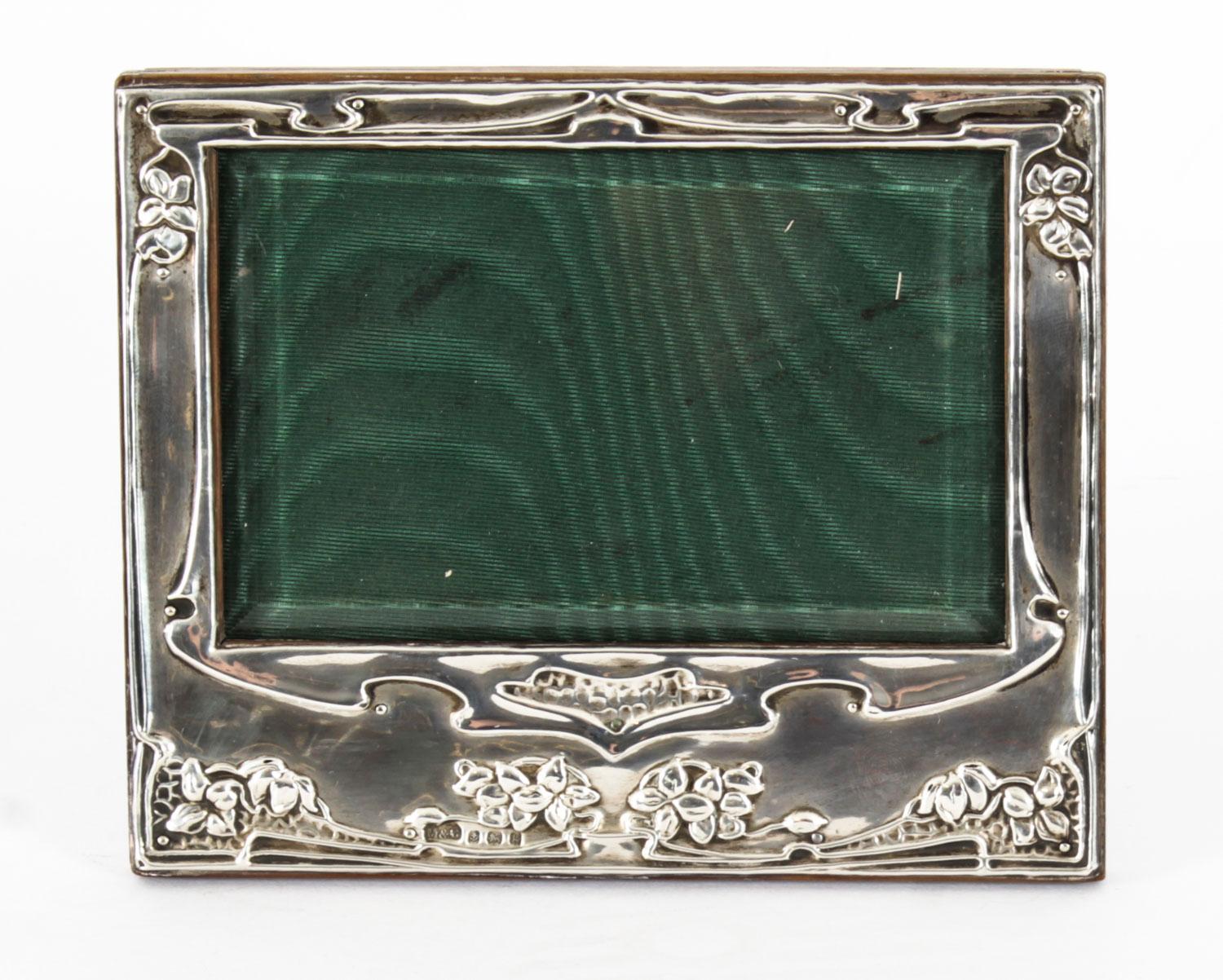 Antique Art Nouveau Sterling Silver Photo Frame dated 1906 13x16cm 4