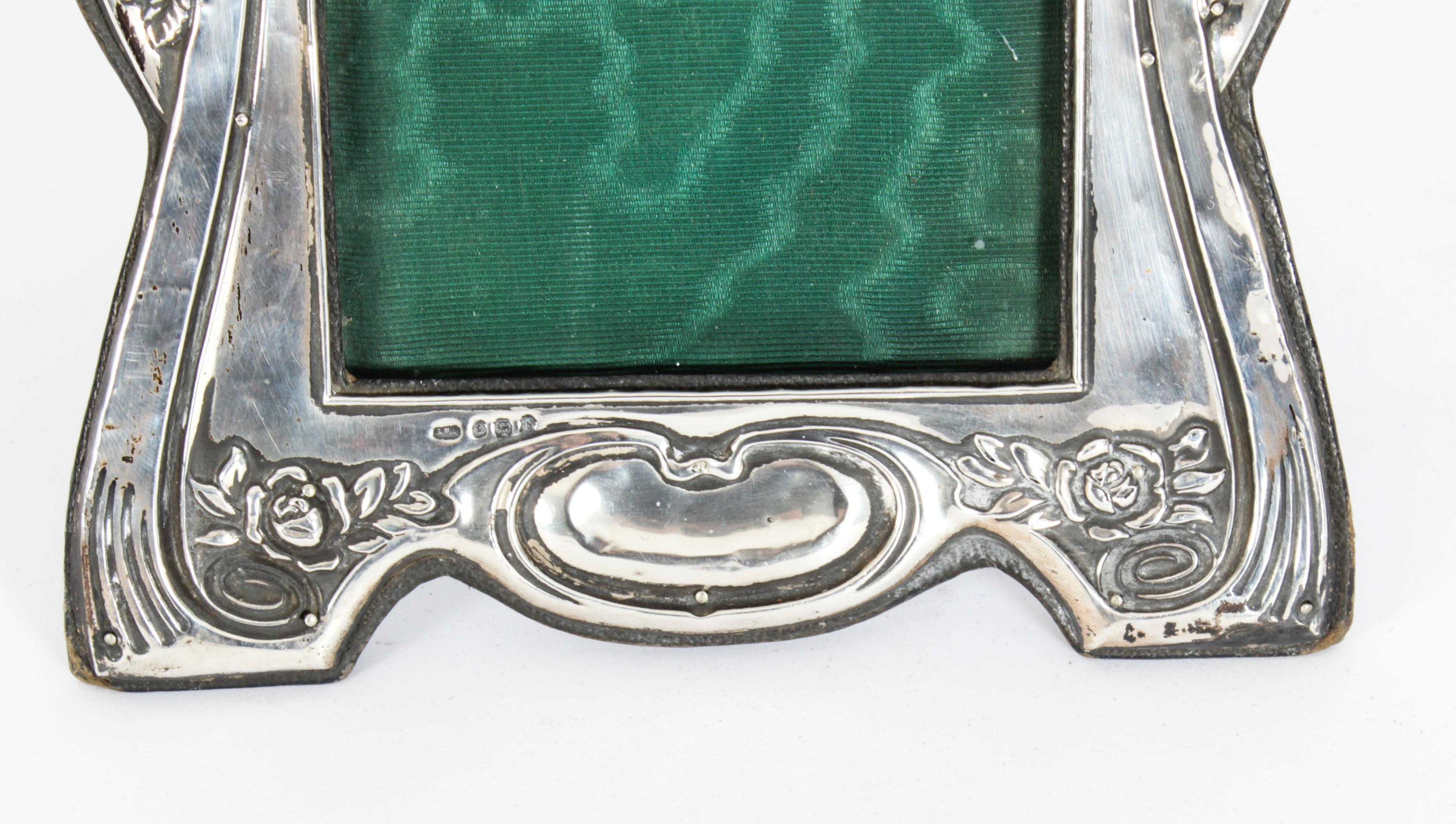 Début du 20ème siècle Cadre photo ancien Art nouveau en argent sterling daté de 1907, 22 x 16 cm