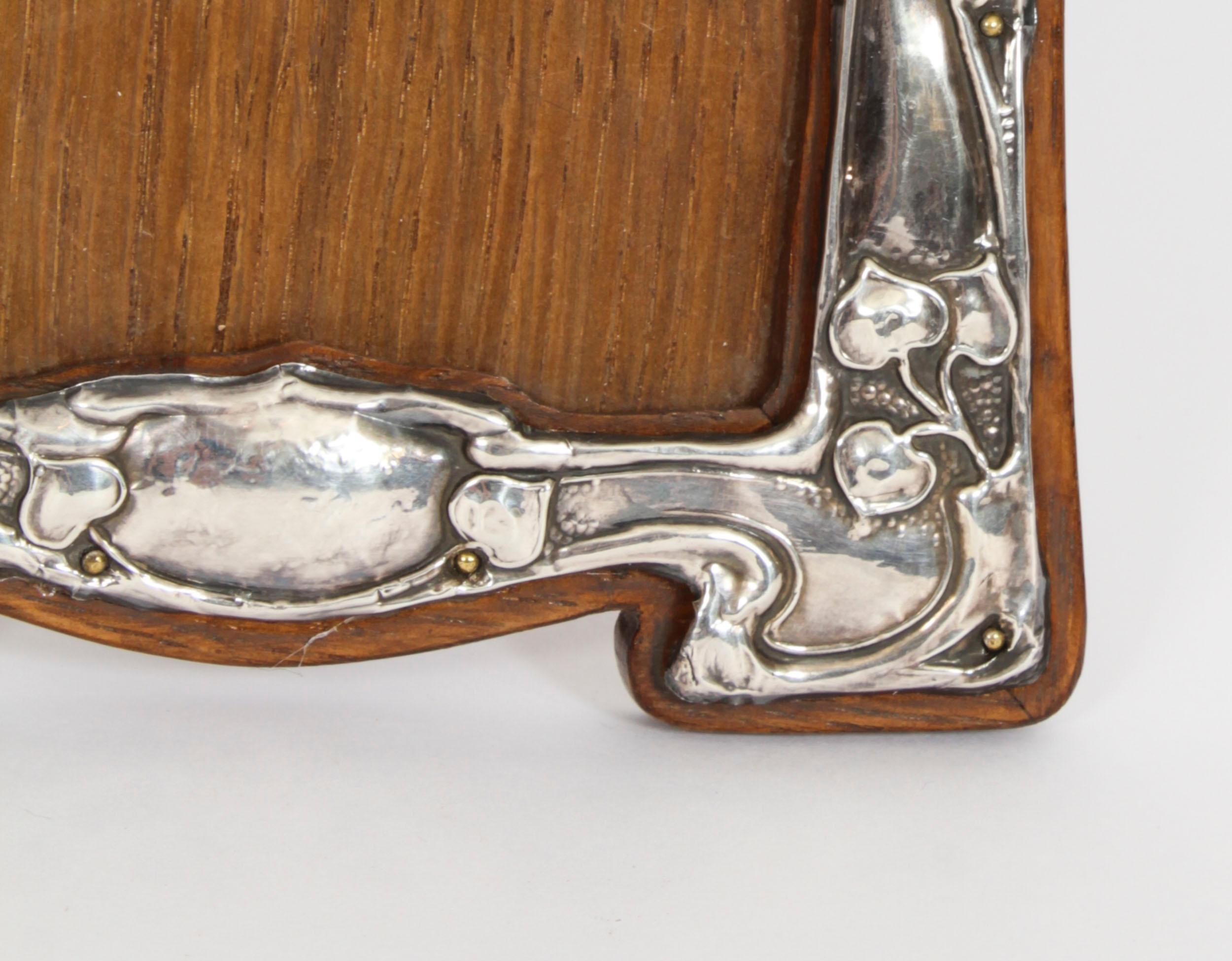 Antique Art Nouveau Sterling Silver Photo Frame Dated 20th Century For Sale 1
