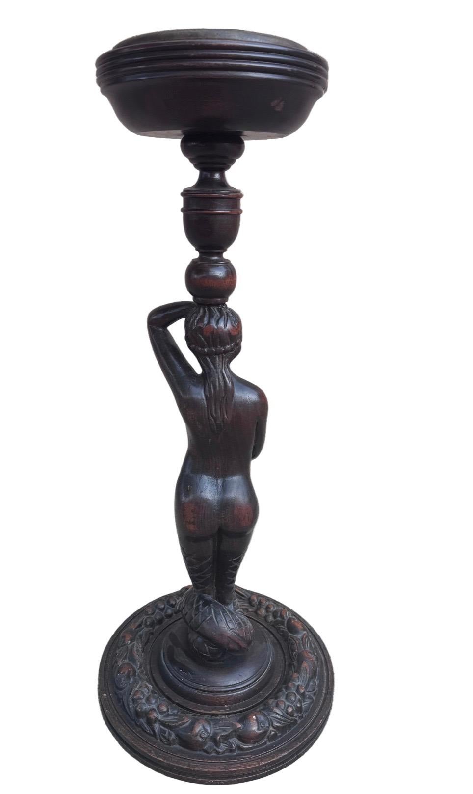 Antique Art Nouveau Style Mahogany Mermaid Foor Ashtray Cartray Smoking Stand Bon état - En vente à Chicago, IL