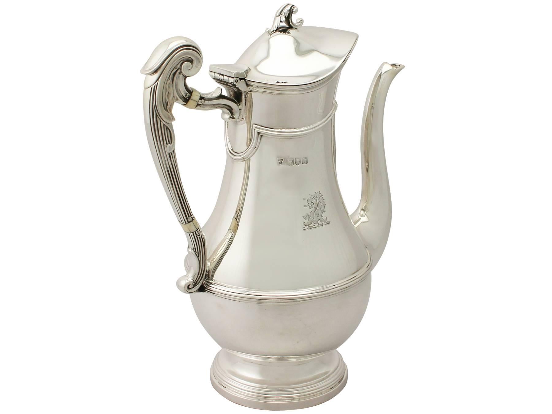 Antique Art Nouveau Style Sterling Silver Five-Piece Tea and Coffee Service 3