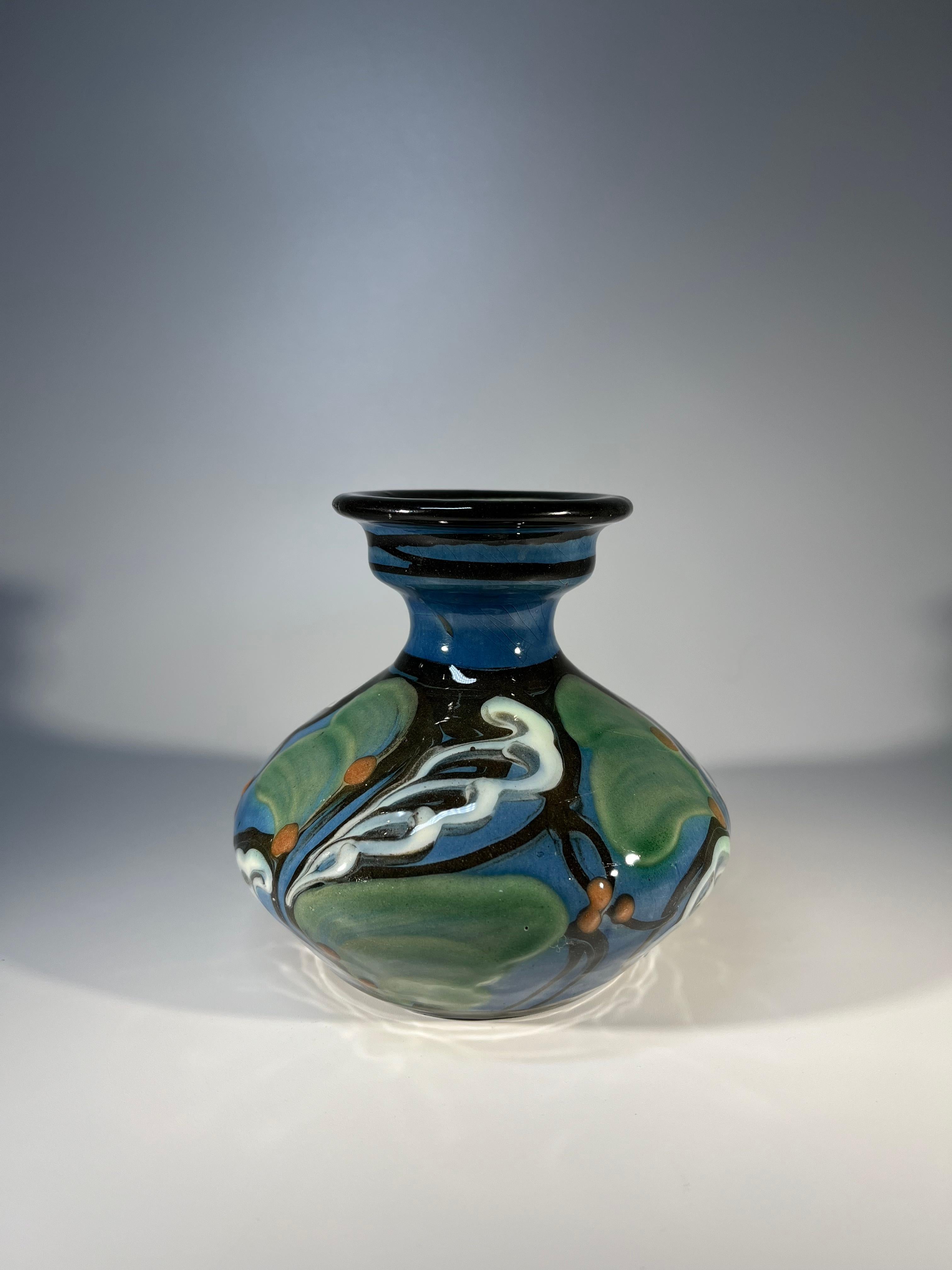 Antike Jugendstil-Vase aus stilisierter Keramik von Horsens Danico, Dänemark, um 1920 (Art nouveau) im Angebot