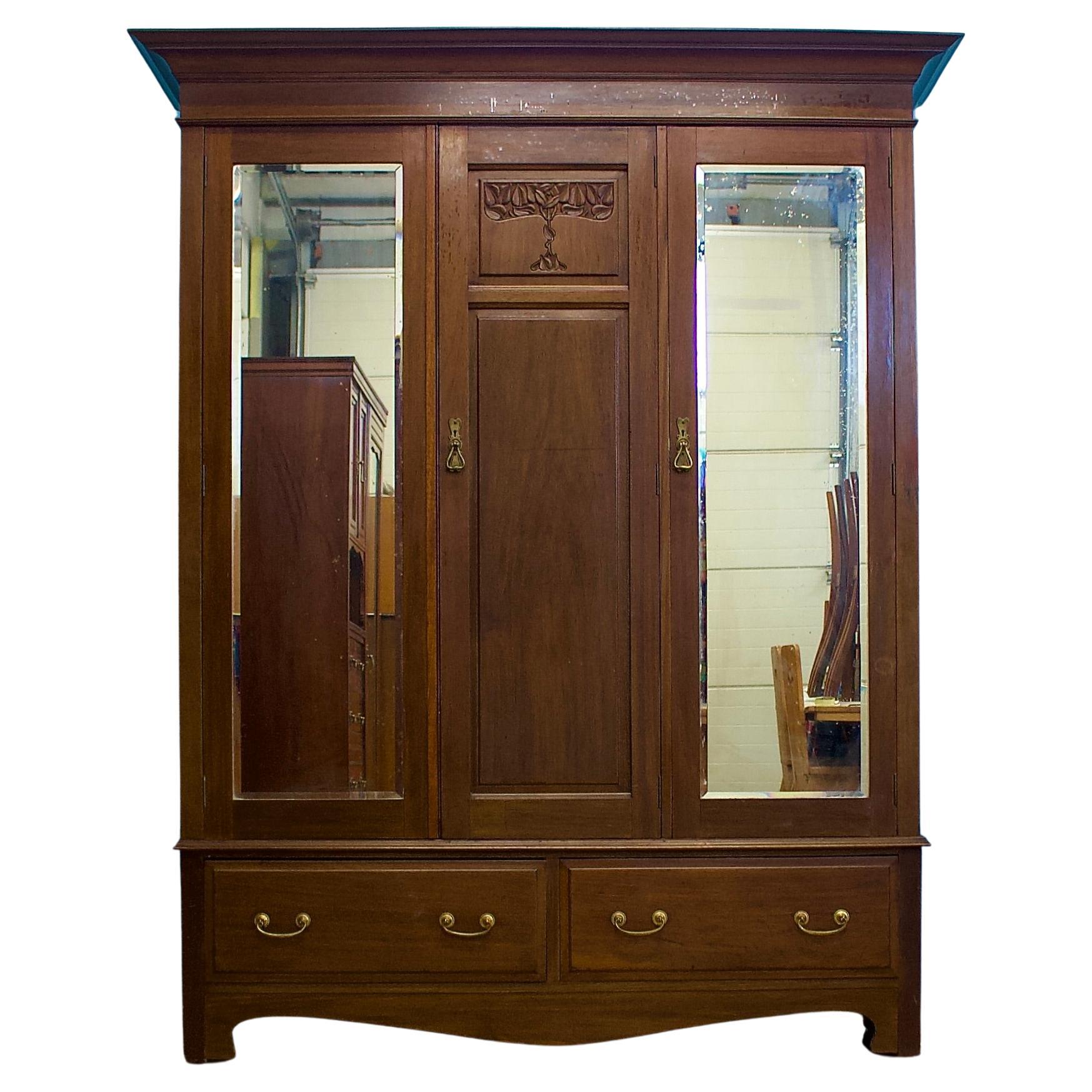 Armadio antico in stile Art Nouveau, 1900