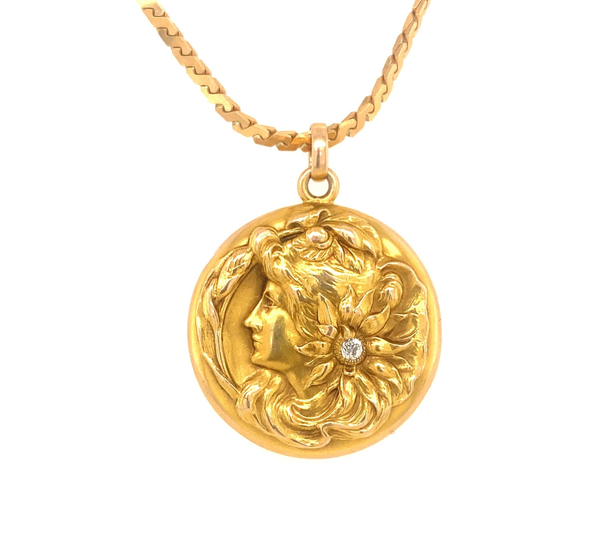Antike antike Jugendstil-Medaillon-Halskette mit Porträt-Diamant 14K Gold (Alteuropäischer Schliff) im Angebot