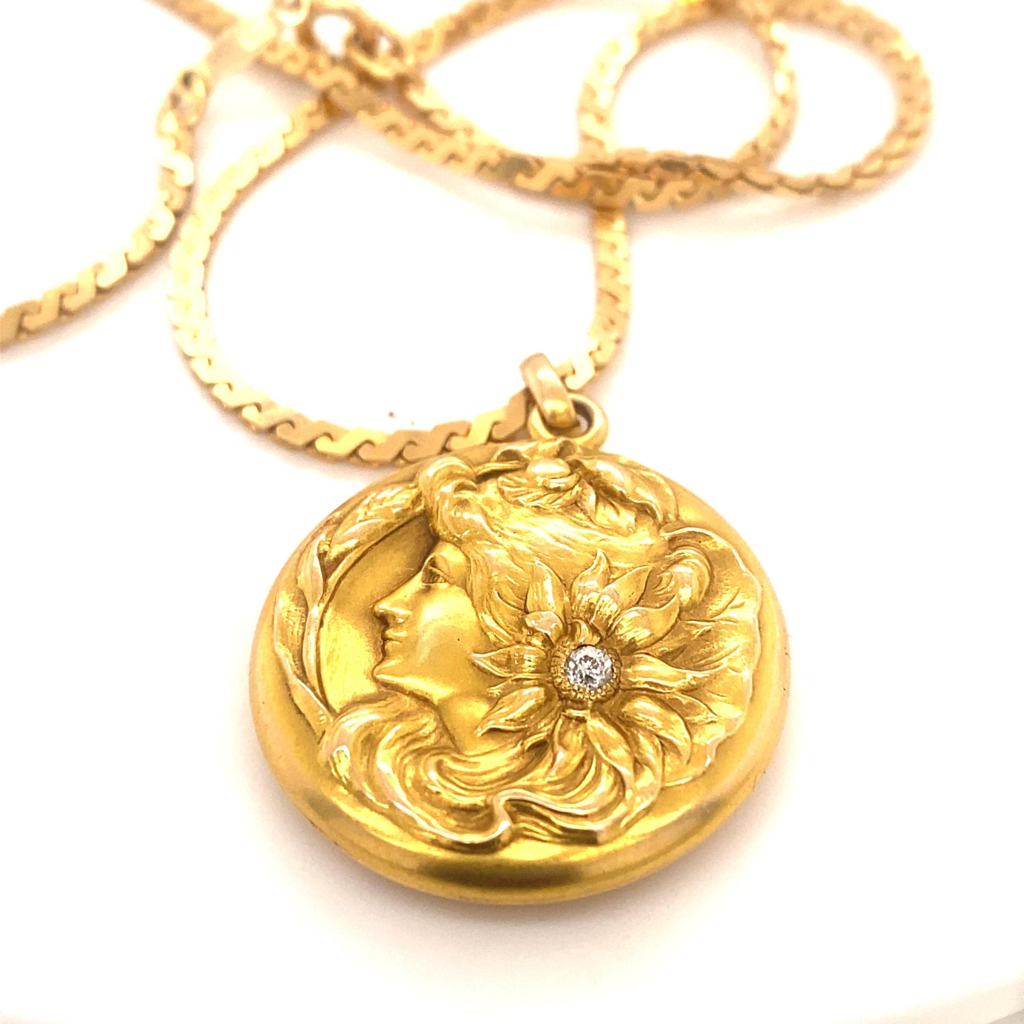 Antike antike Jugendstil-Medaillon-Halskette mit Porträt-Diamant 14K Gold im Zustand „Hervorragend“ im Angebot in Woodland Hills, CA