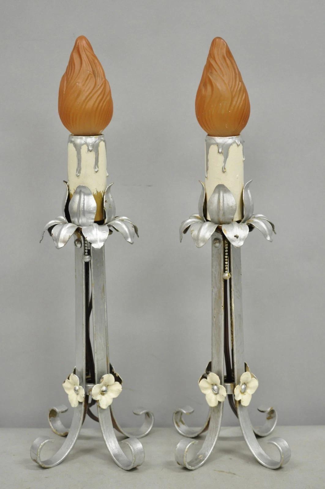 Paire de lampes de table Petite Boudoir en fer forgé peint à l'argent, ancienne Art Nouveau en vente 5