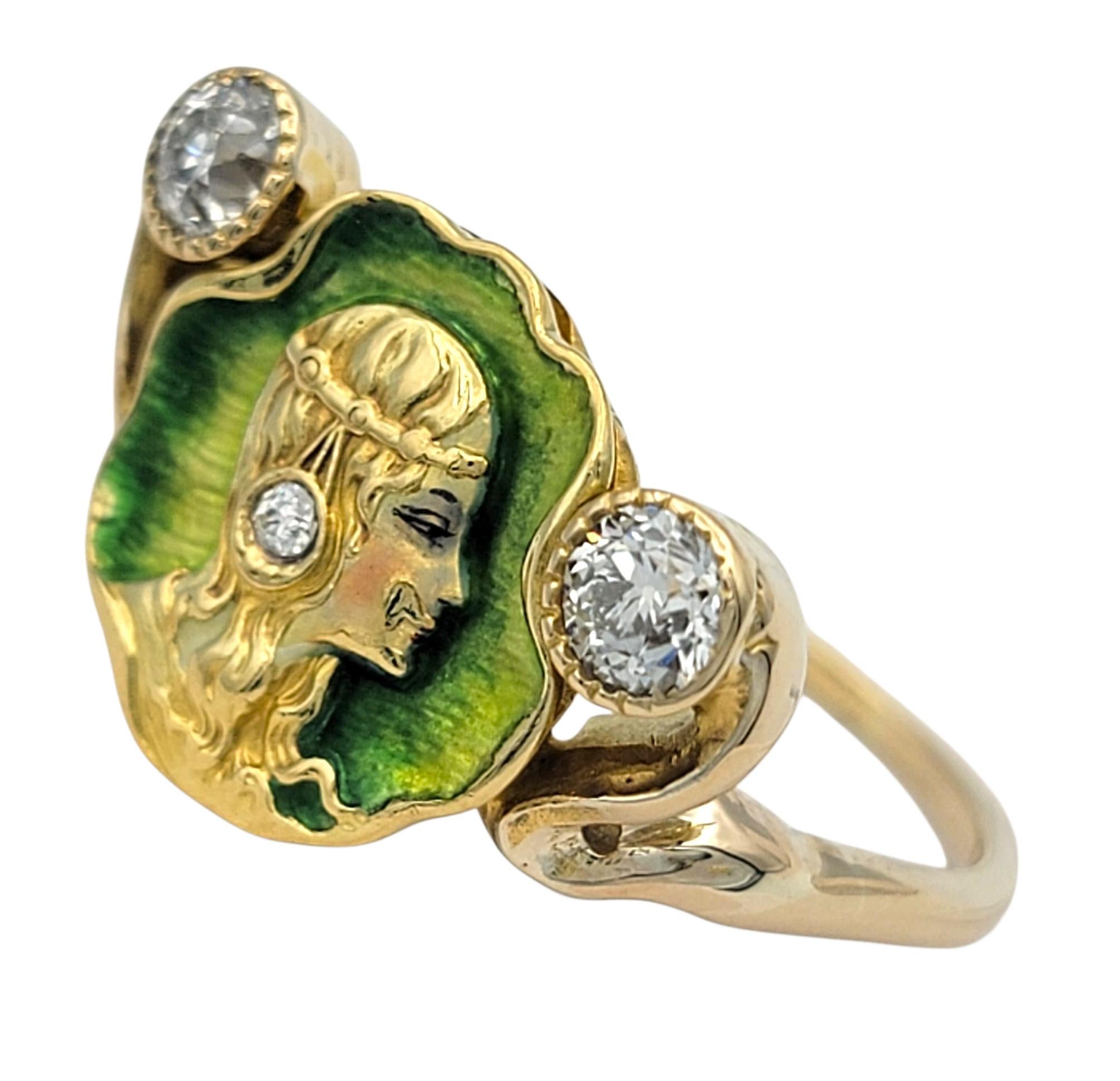 Antiguo Anillo Retrato Art Noveau Esmaltado con Diamantes en Oro Amarillo de 14 Kilates Contemporáneo en venta