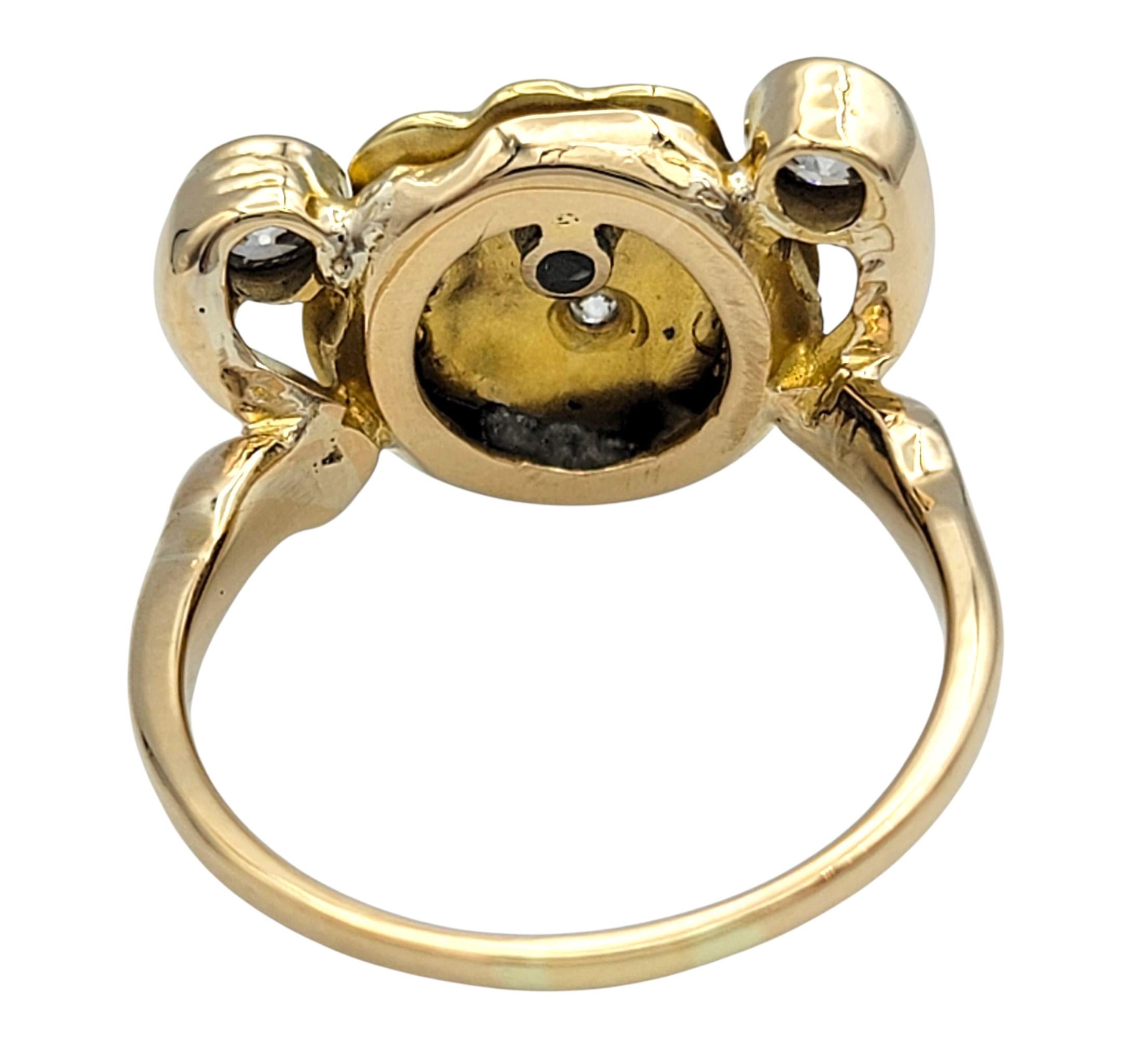 Antiguo Anillo Retrato Art Noveau Esmaltado con Diamantes en Oro Amarillo de 14 Kilates en Bueno estado para la venta en Scottsdale, AZ