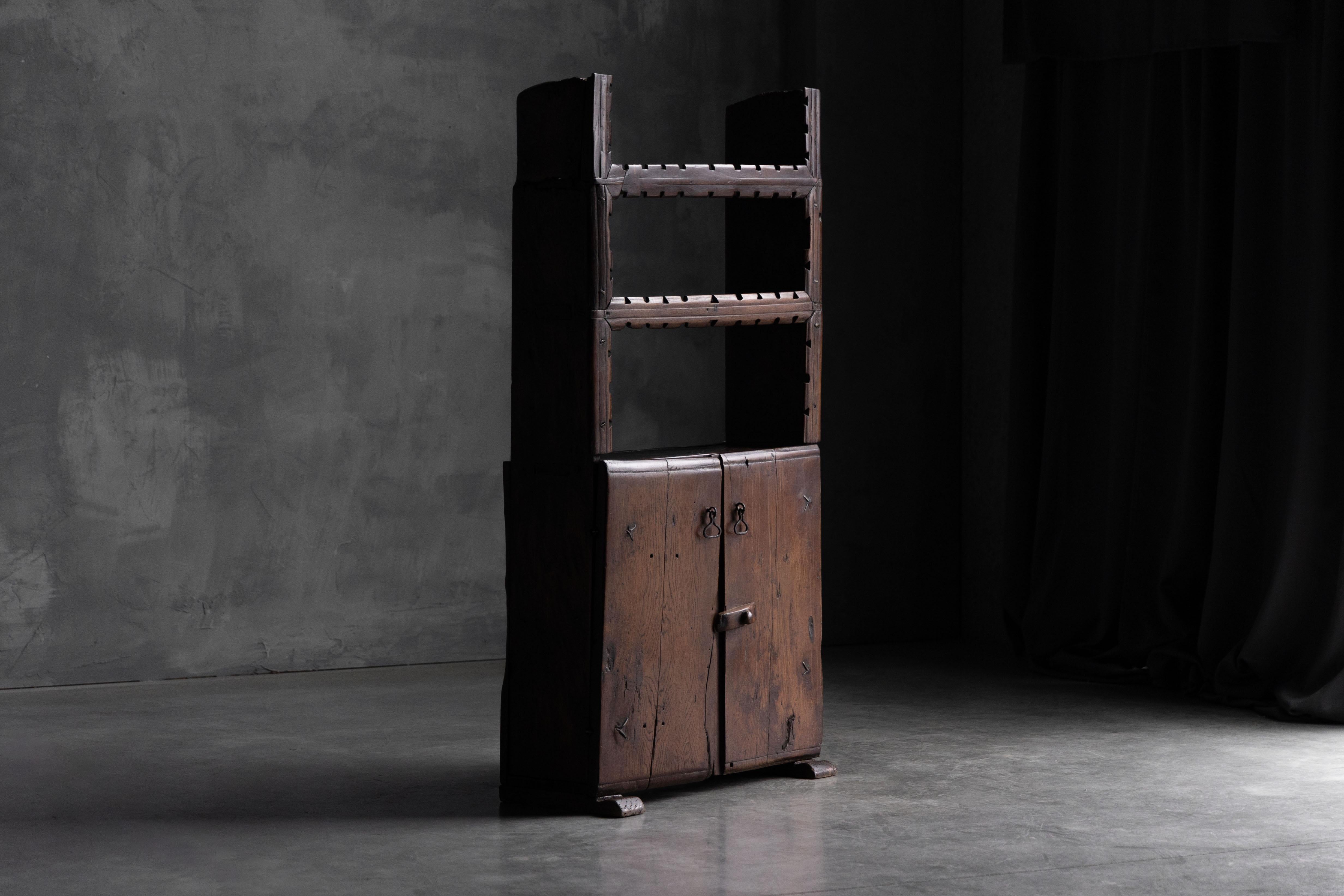 Antico gabinetto Art Populaire, Francia, XIX secolo In condizioni ottime in vendita a Antwerp, BE