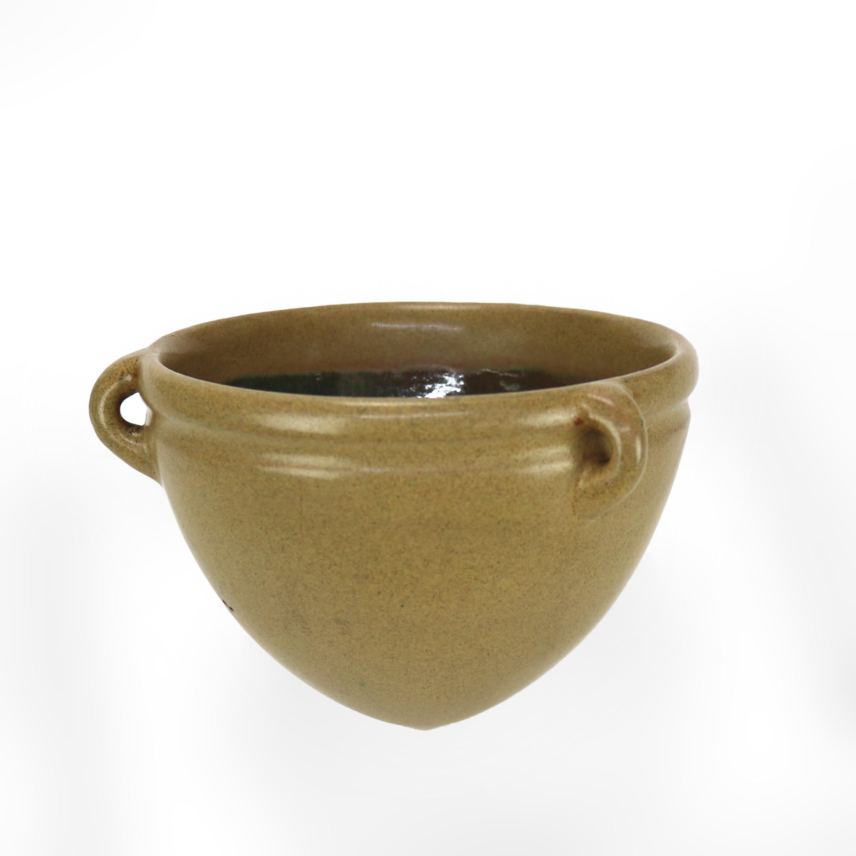 Maceta colgante antigua de cerámica de arte Marblehead Sin firmar C1920.   
4