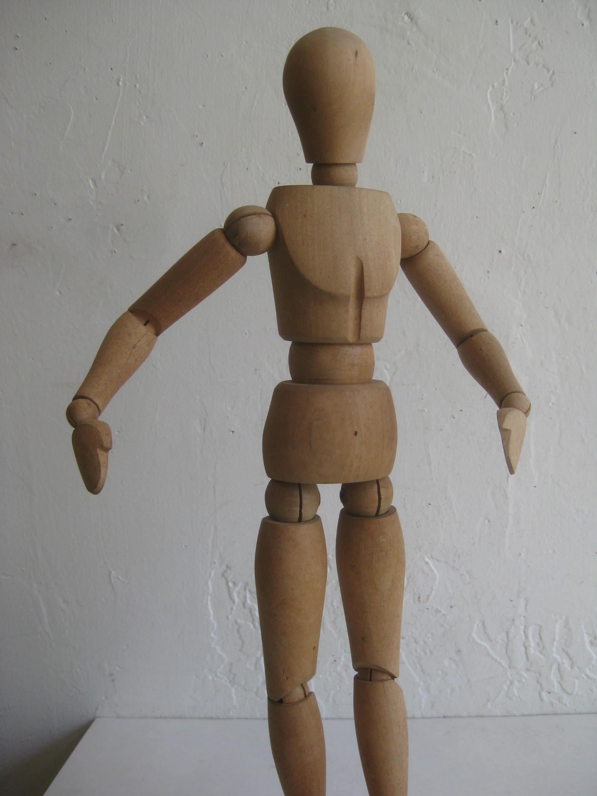 High quality antique articulated wood artist nude figural model sculpture. In excellent shape and can be posed many different ways. Model is high quality and made of solid wood. Measures: 16