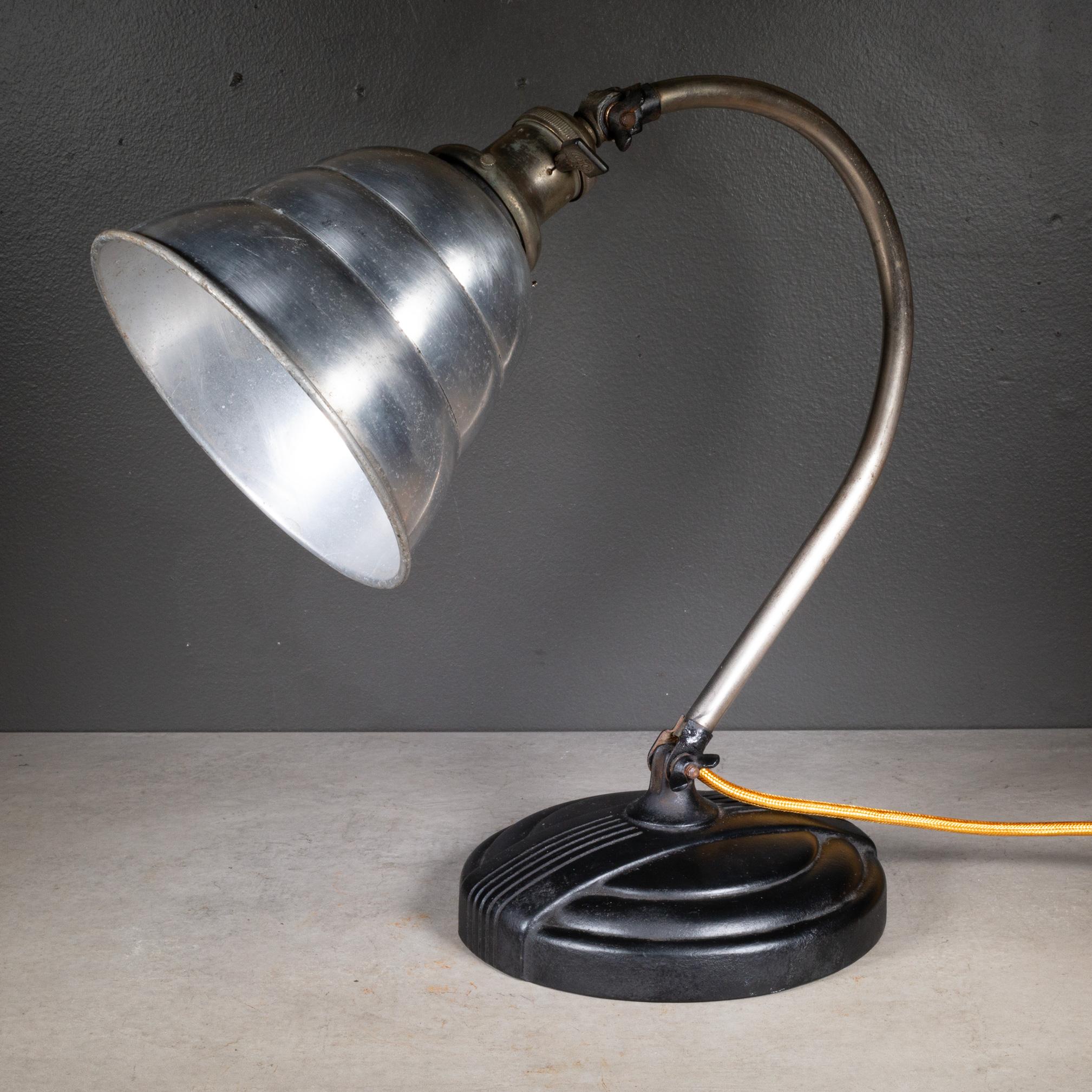 Industriel A.I.C C Ancienne lampe de table ou applique Art Deco General Electric c.1920 en vente
