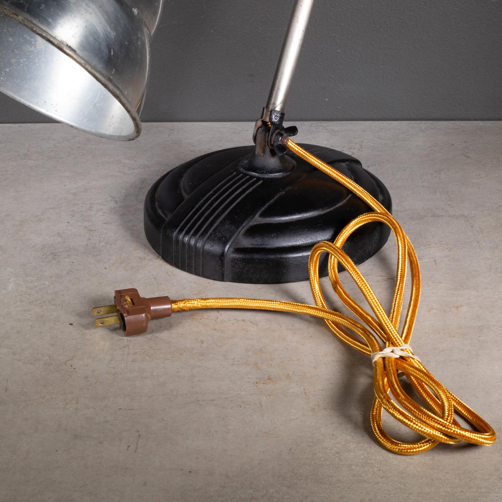 Aluminium A.I.C C Ancienne lampe de table ou applique Art Deco General Electric c.1920 en vente