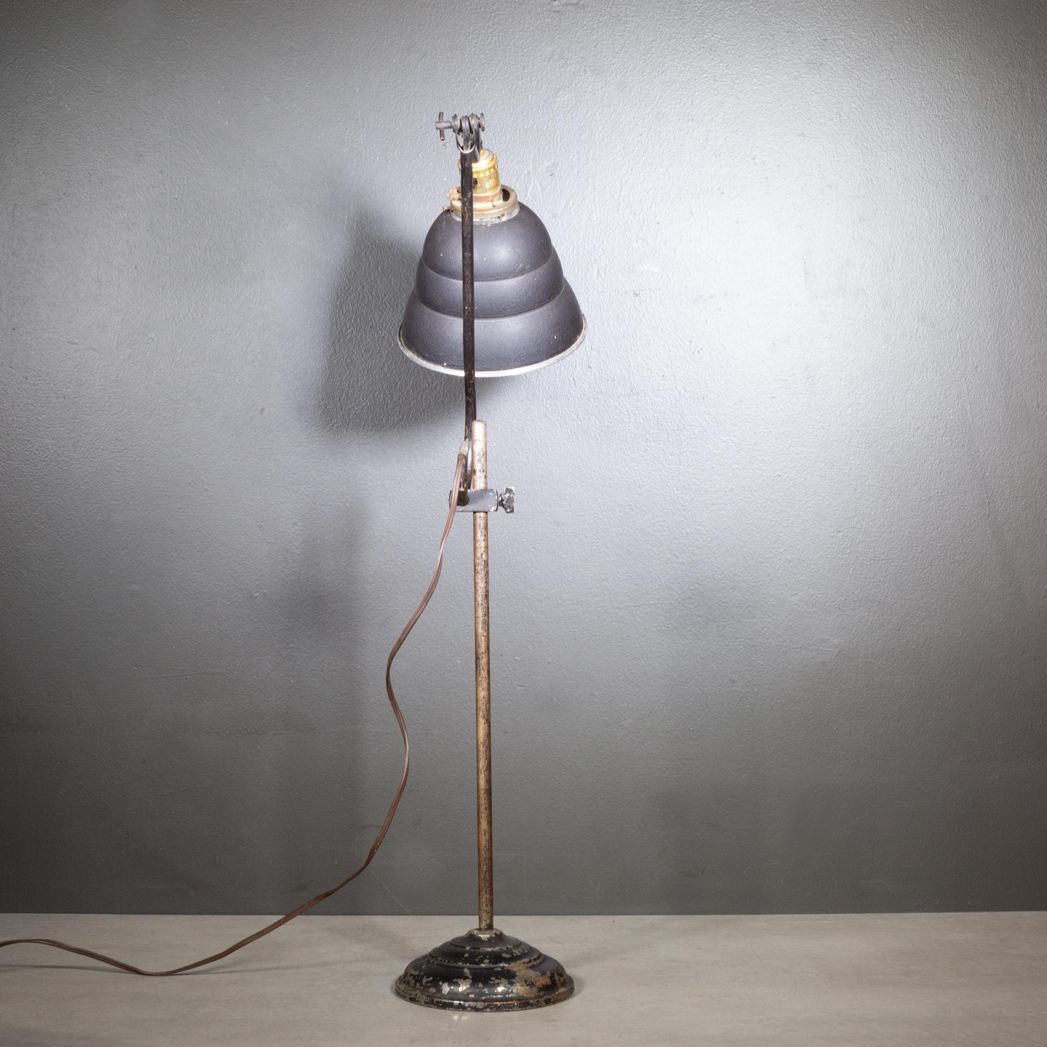 Antique Articulating Industrial Task Lamp c.1920-1940 For Sale 1