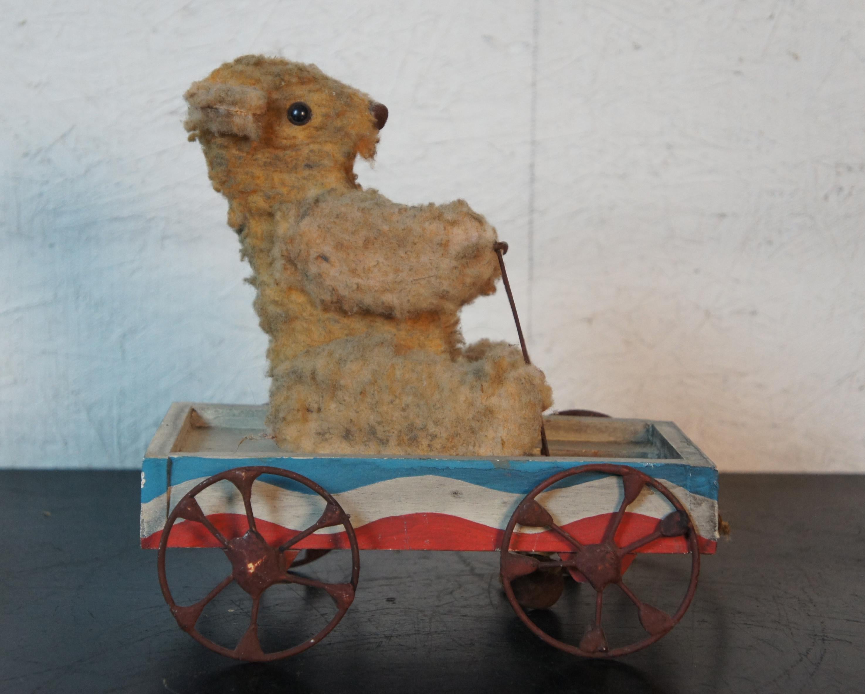 Jouet ancien, ours en peluche articulé, chariot à plate-forme, jouet à tirer, Americana Bon état - En vente à Dayton, OH