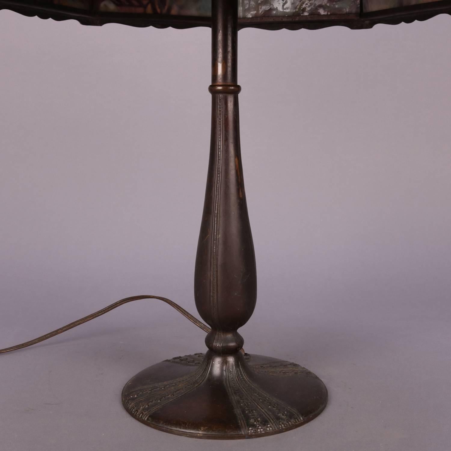 Antike Arts & Crafts Bradley & Hubbard School Schlacke Glas Tischlampe:: um 1920 im Zustand „Gut“ in Big Flats, NY