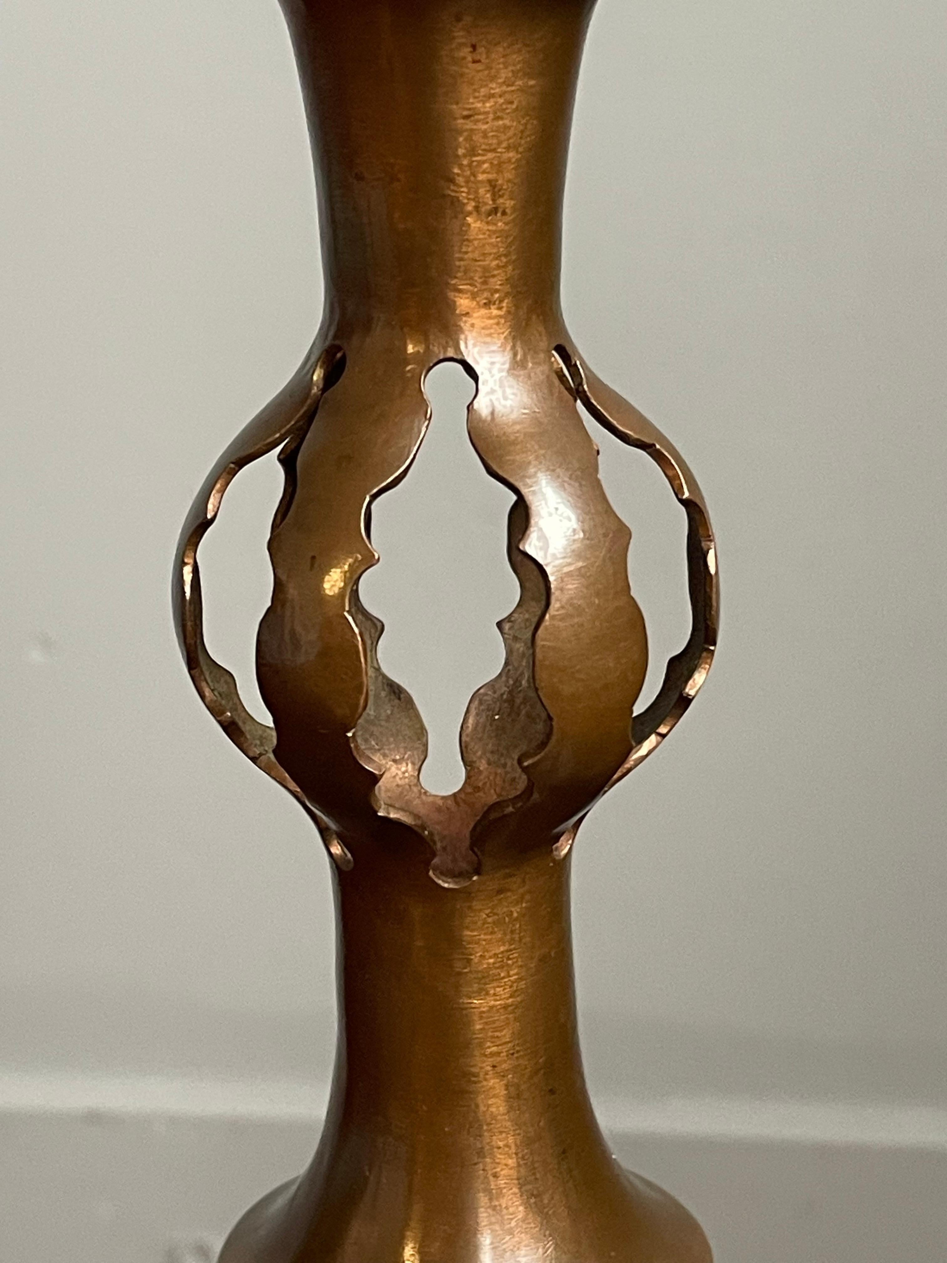 Ensemble d'outils de cheminée en cuivre, laiton et Oak, de style Antiques et Craft. Têtes d'éléphants 5