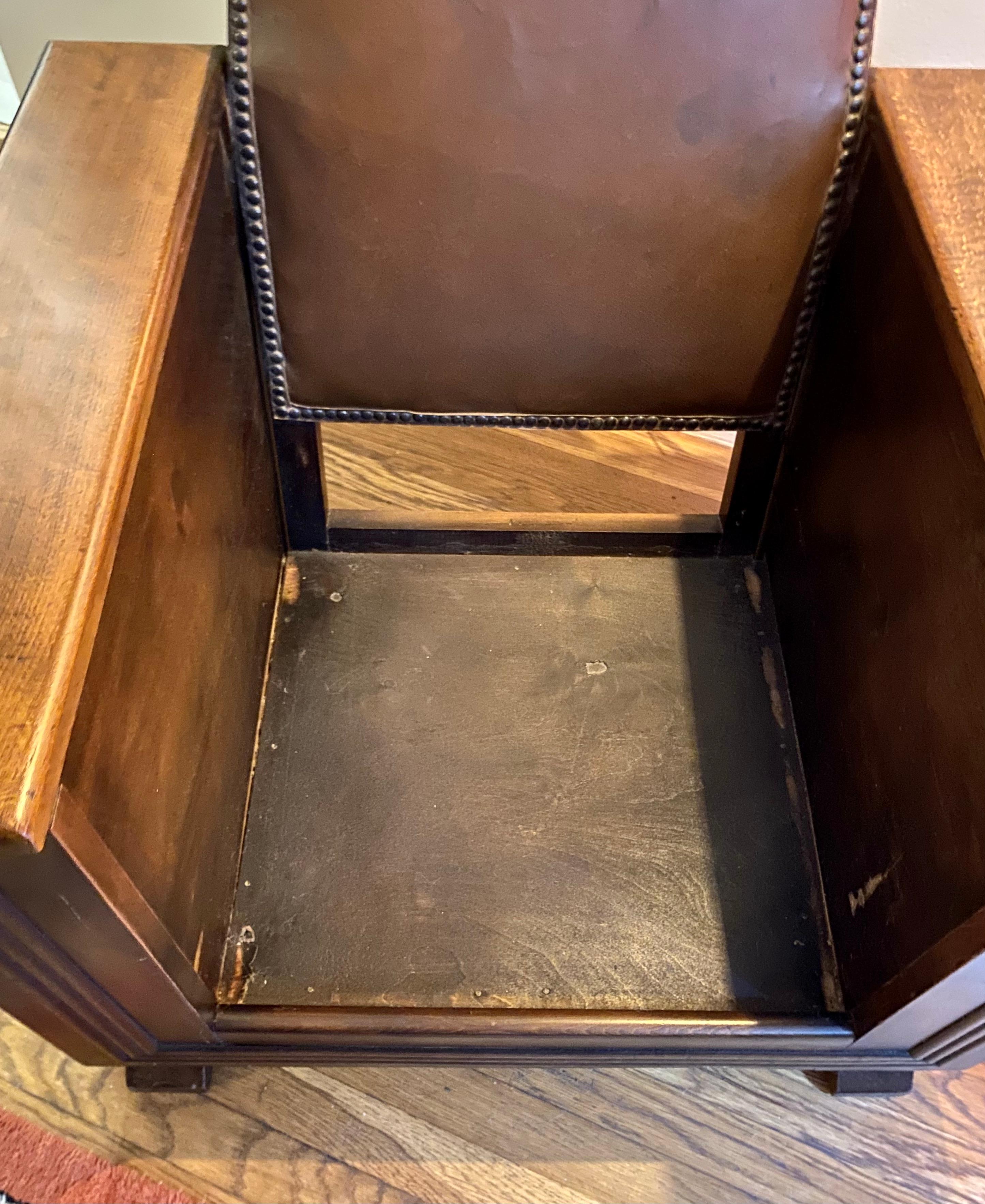 Fauteuil ancien de l'époque des Arts et Métiers avec bibliothèque intégrée en vente 3