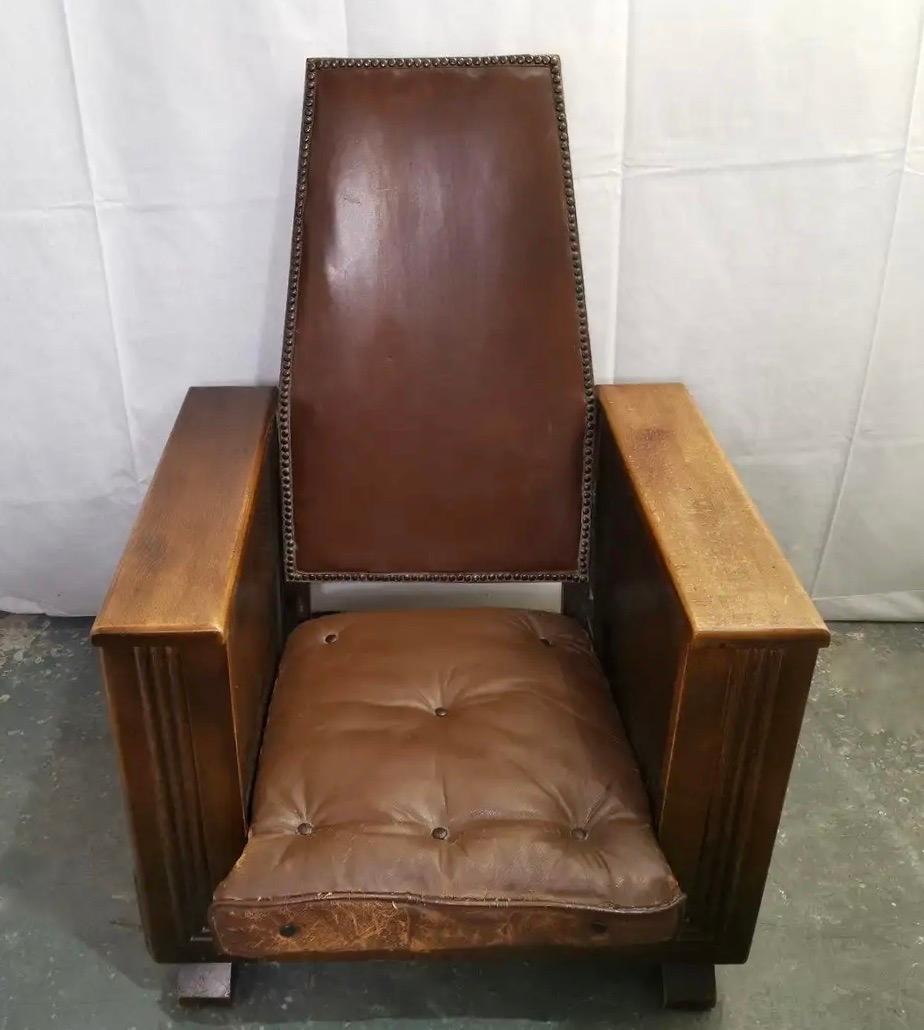 Fauteuil ancien de l'époque des Arts et Métiers avec bibliothèque intégrée en vente 5