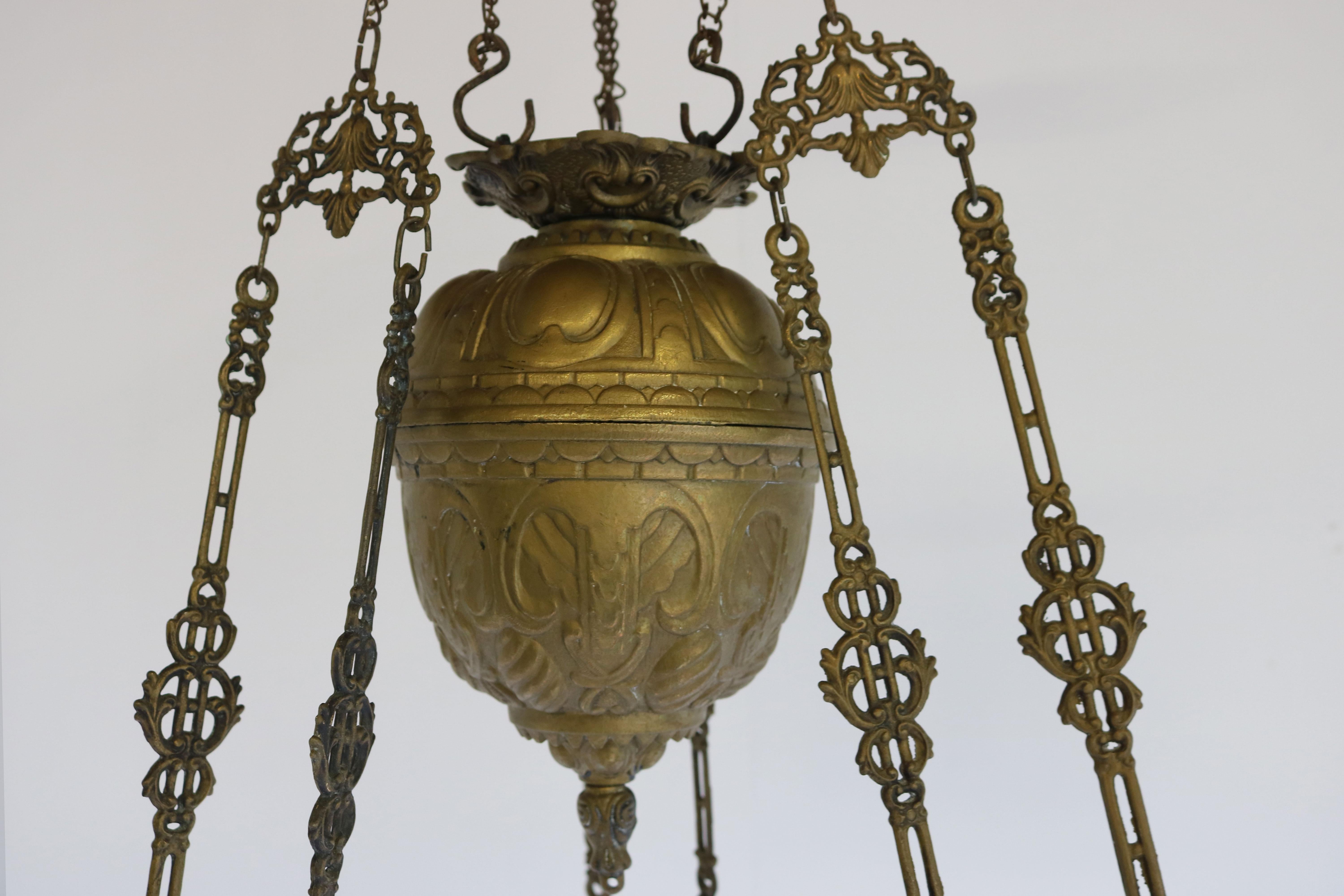Lampe à huile française ancienne Arts and Crafts, chandelier en céramique, verre opalin, années 1900 en vente 3