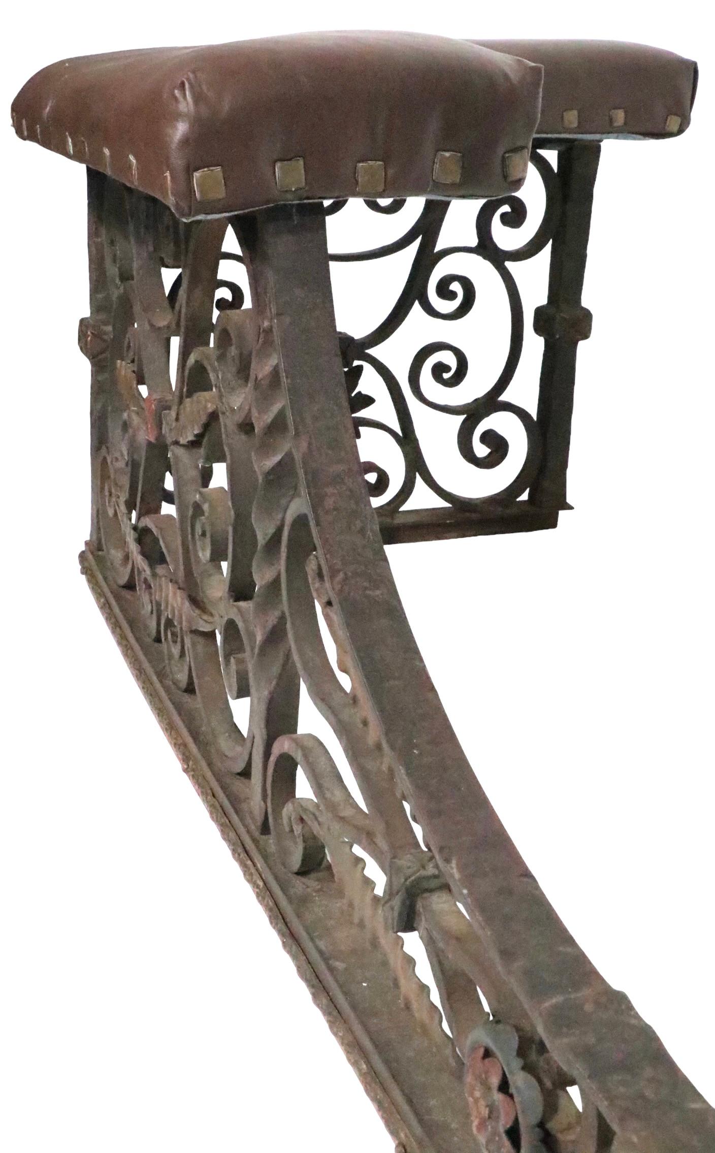 Antique Arts and Crafts Gothic Spanish Style Wrought Iron Bench Club Fender In Good Condition For Sale In New York, NY