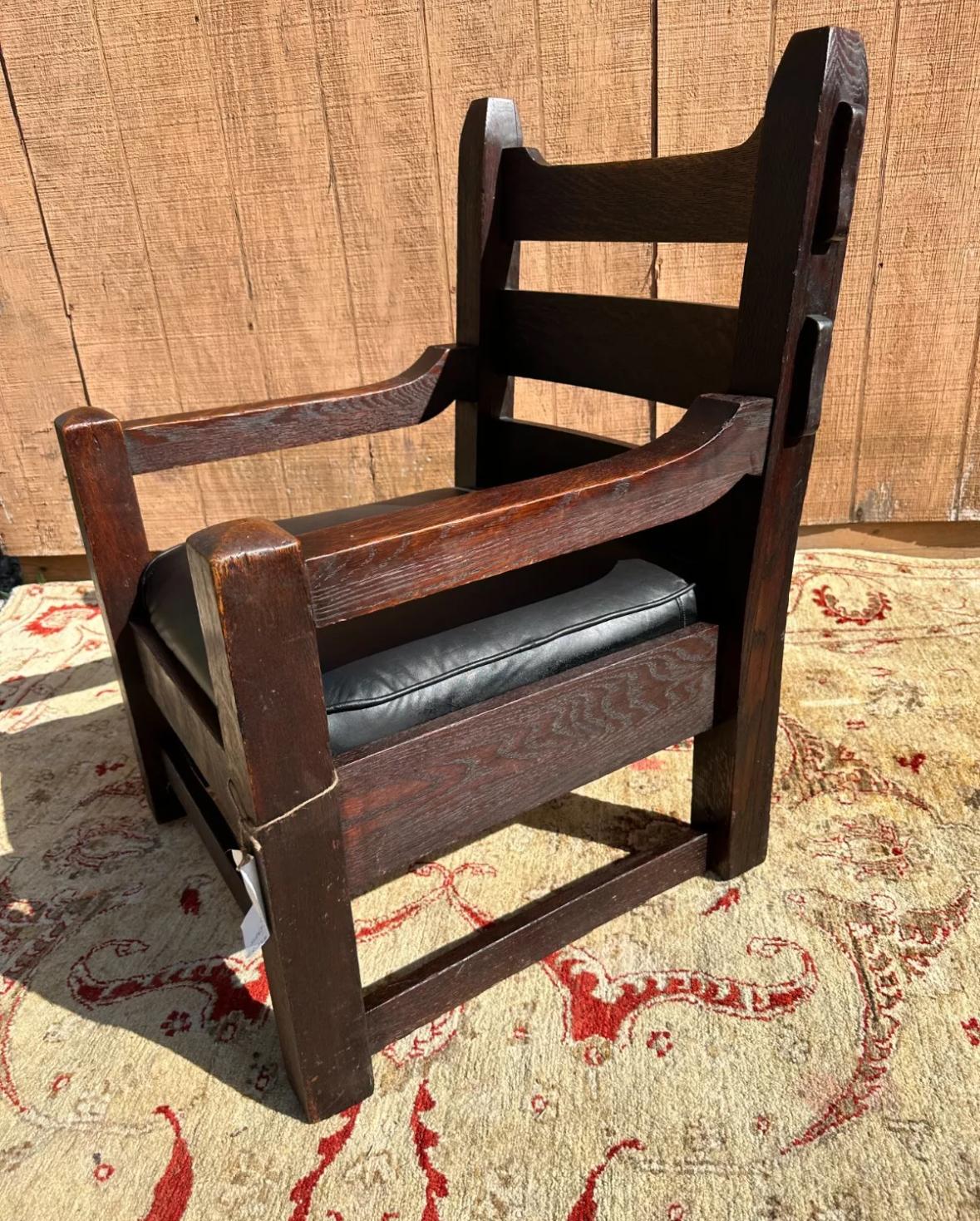 20th Century Antique Arts and Crafts Harden Large Lounge Arm Chair c. early 1900s - W7658