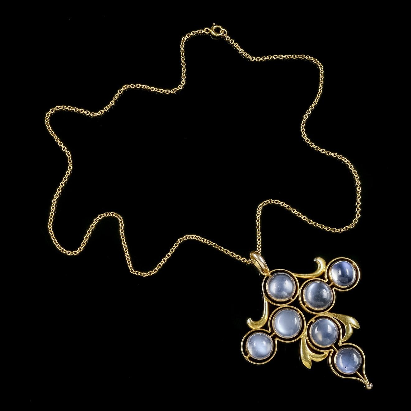 Antique Arts & Crafts Moonstone Cross Pendant Necklace 9 Carat Gold, circa 1900 In Good Condition In Lancaster, Lancashire