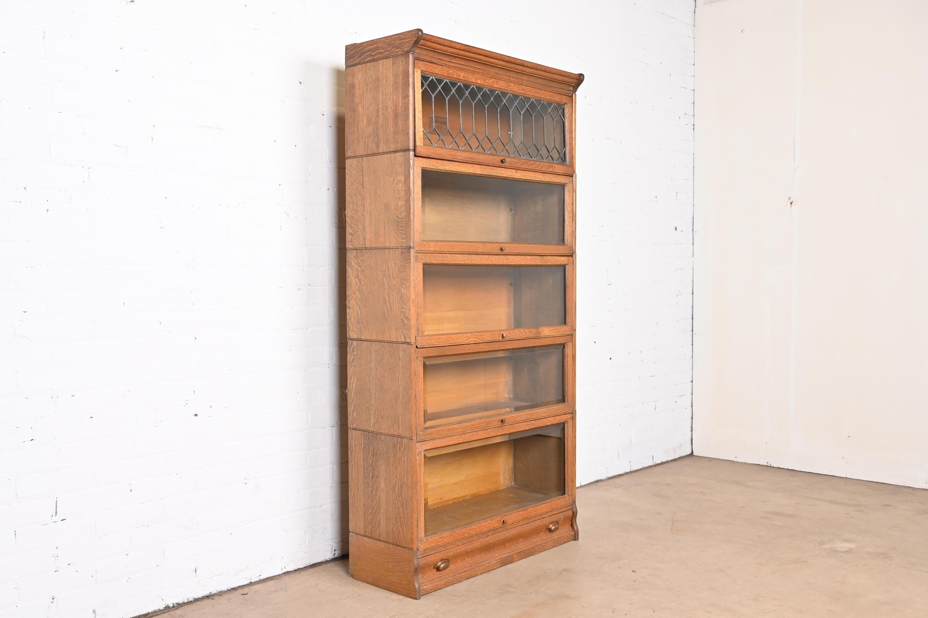 Antique Arts and Crafts Oak Five-Stack Barrister Bookcase with Leaded Glass In Good Condition In South Bend, IN