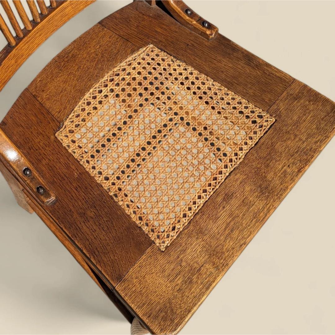 Antike Arts and Crafts Tiger Eiche Esszimmerstühle, Satz von 4 im Angebot 1