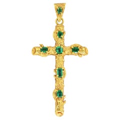 Pendentif croix antique Arts & Crafts en or 18 carats avec émeraude de 0,75 carat