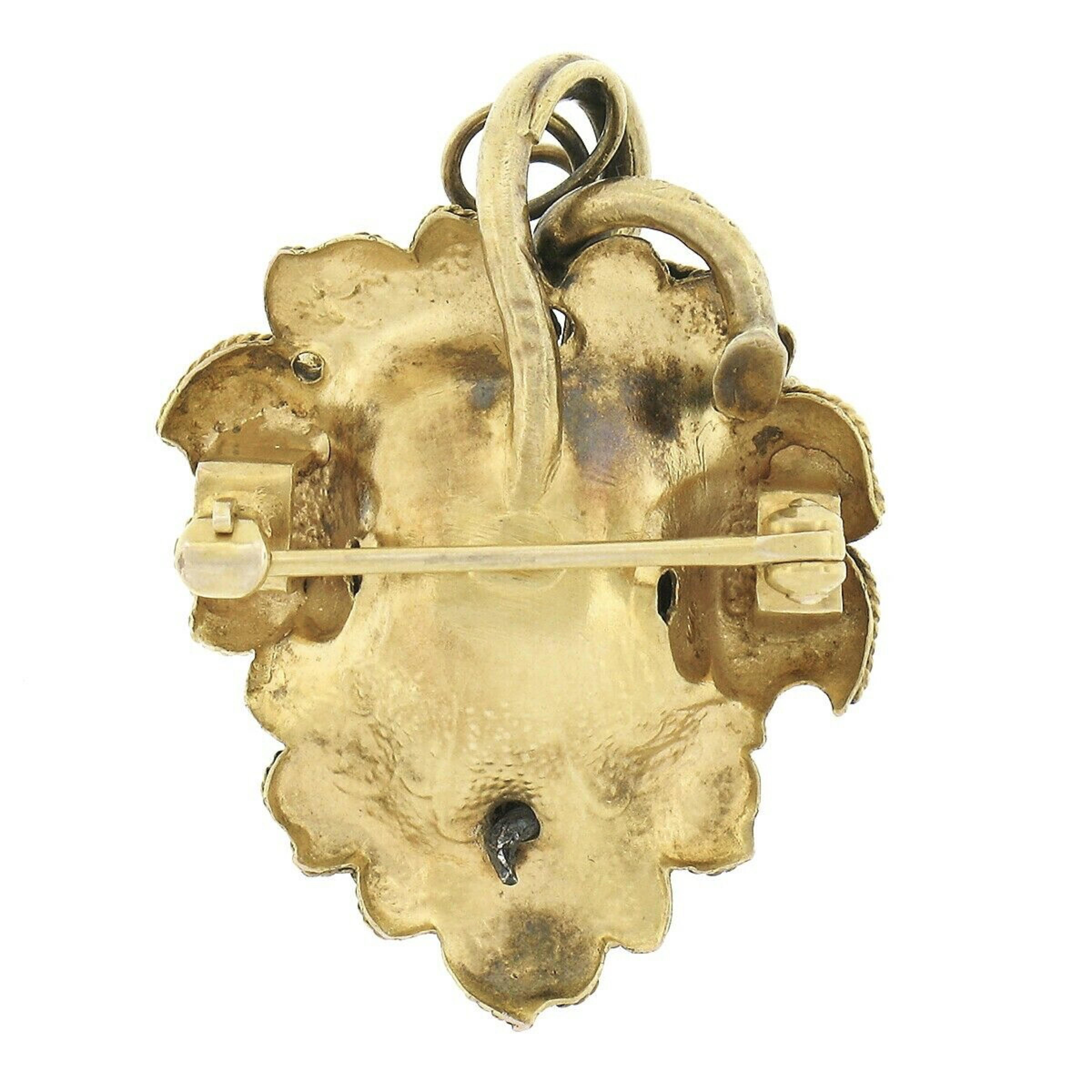 Arts and Crafts Pendentif broche pliage ancien Arts & Crafts en or 14 carats, grenat et perles texturés en relief en vente