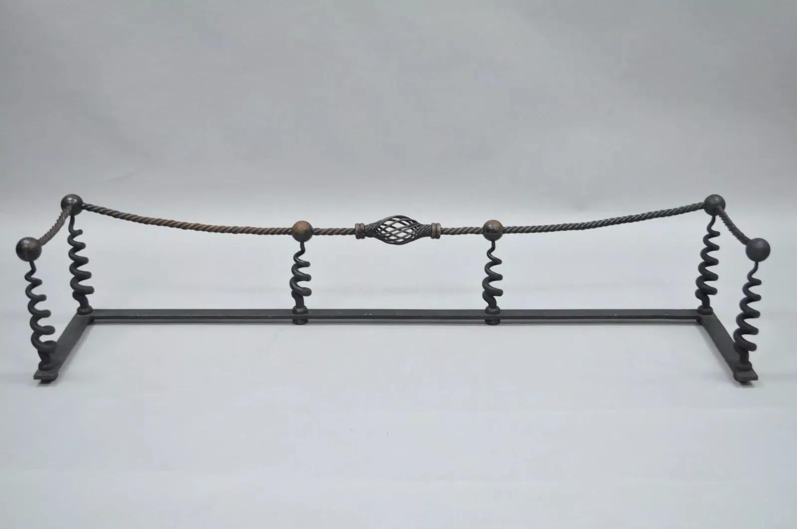 Ferro Antico Arts & Crafts 56