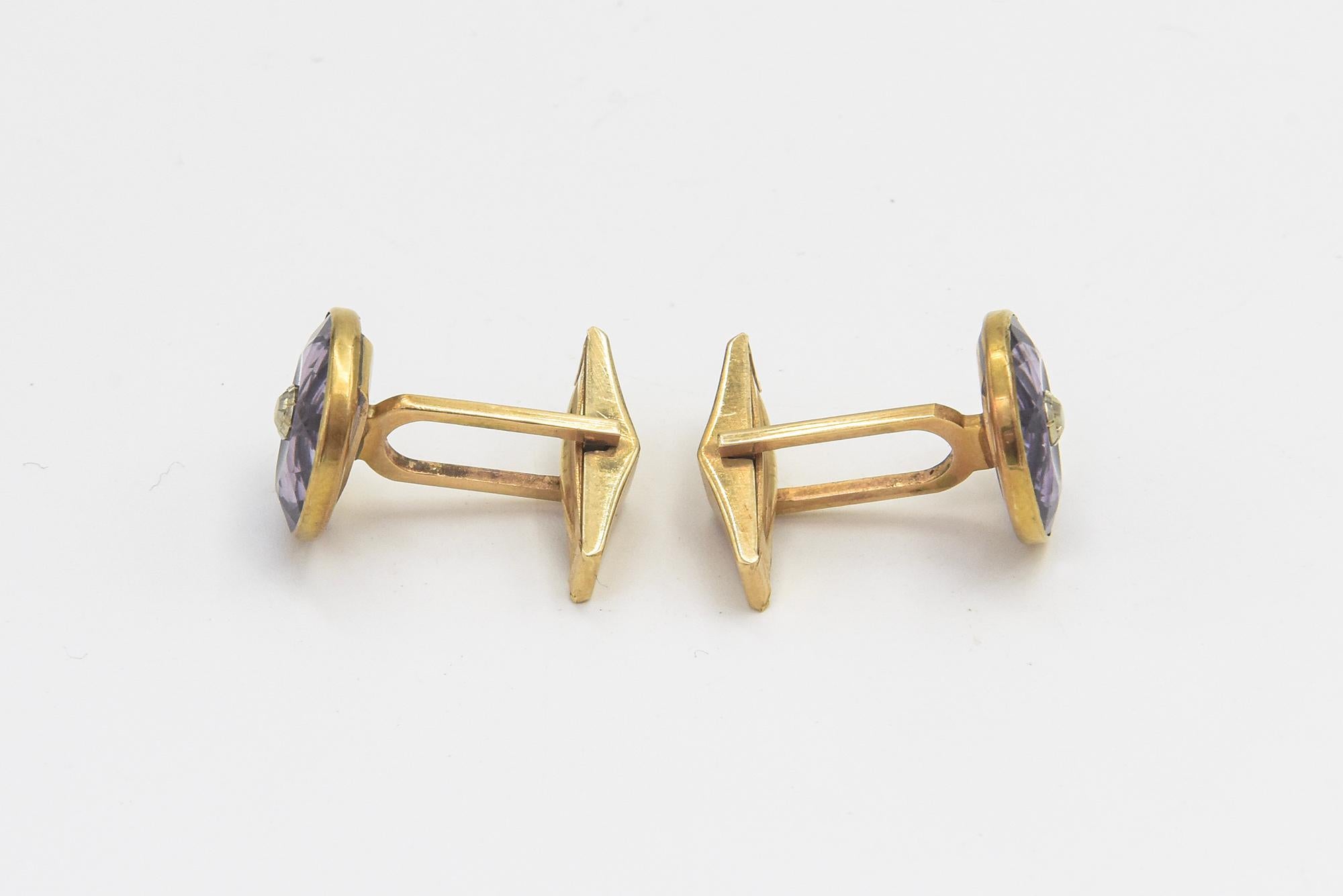 Antique Arts & Crafts Amethyst and Gold Cufflinks In Good Condition For Sale In Miami Beach, FL