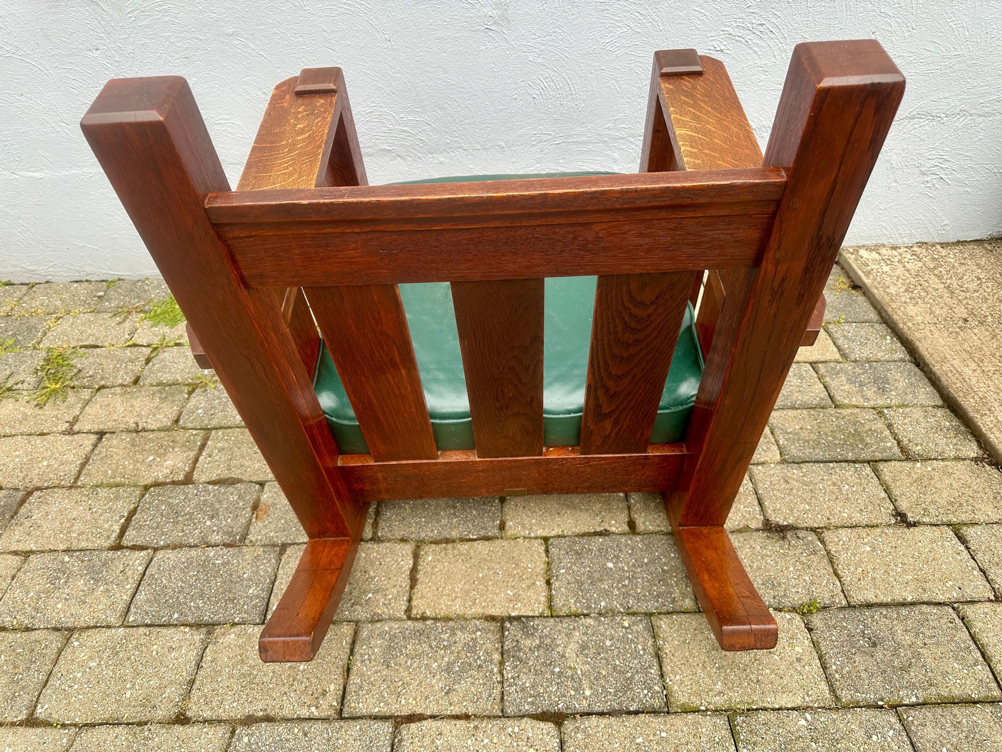 Antique Arts & Crafts Arm Rocking Cube Chair by 