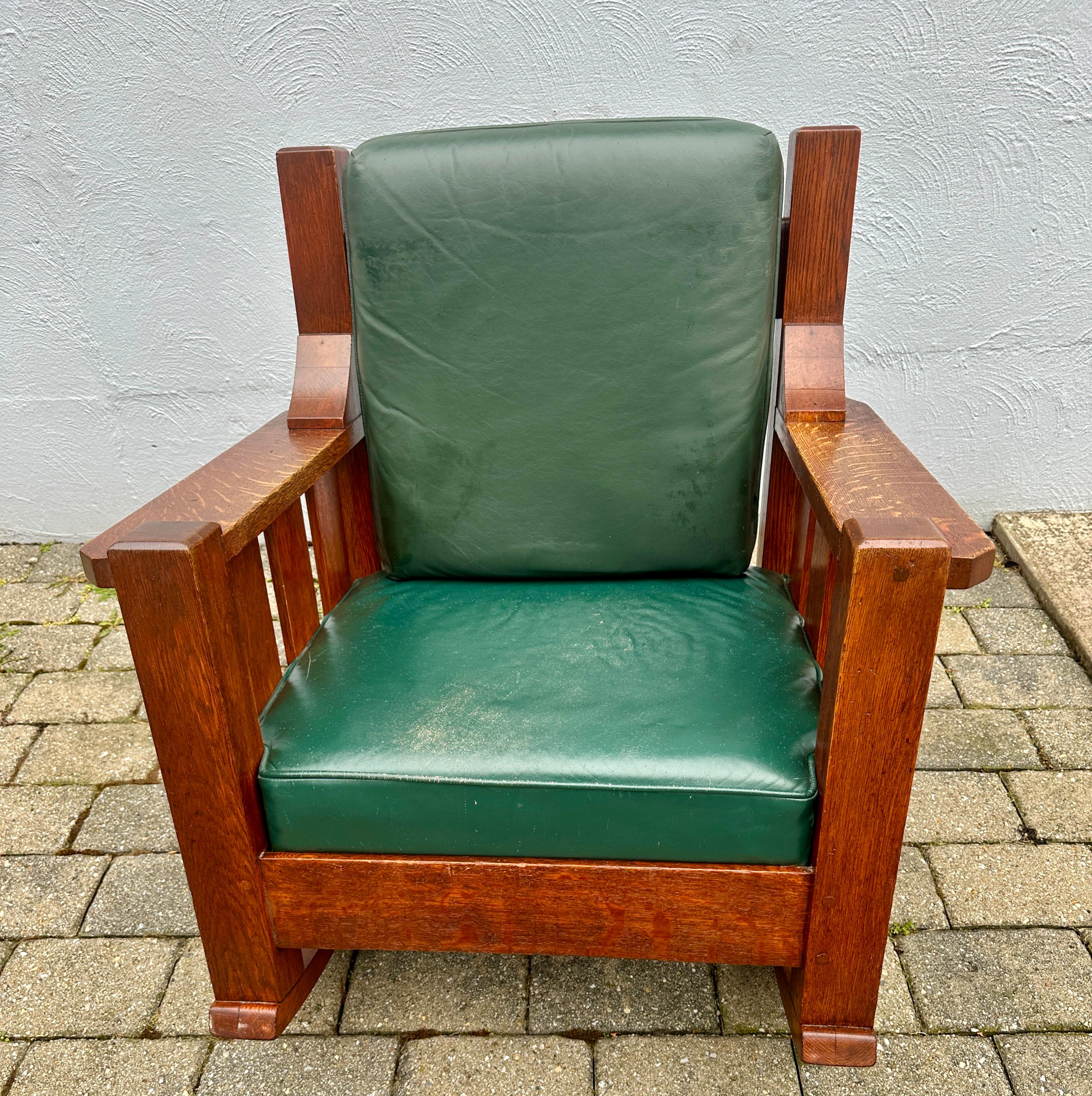 Antique Arts & Crafts Arm Rocking Cube Chair by 