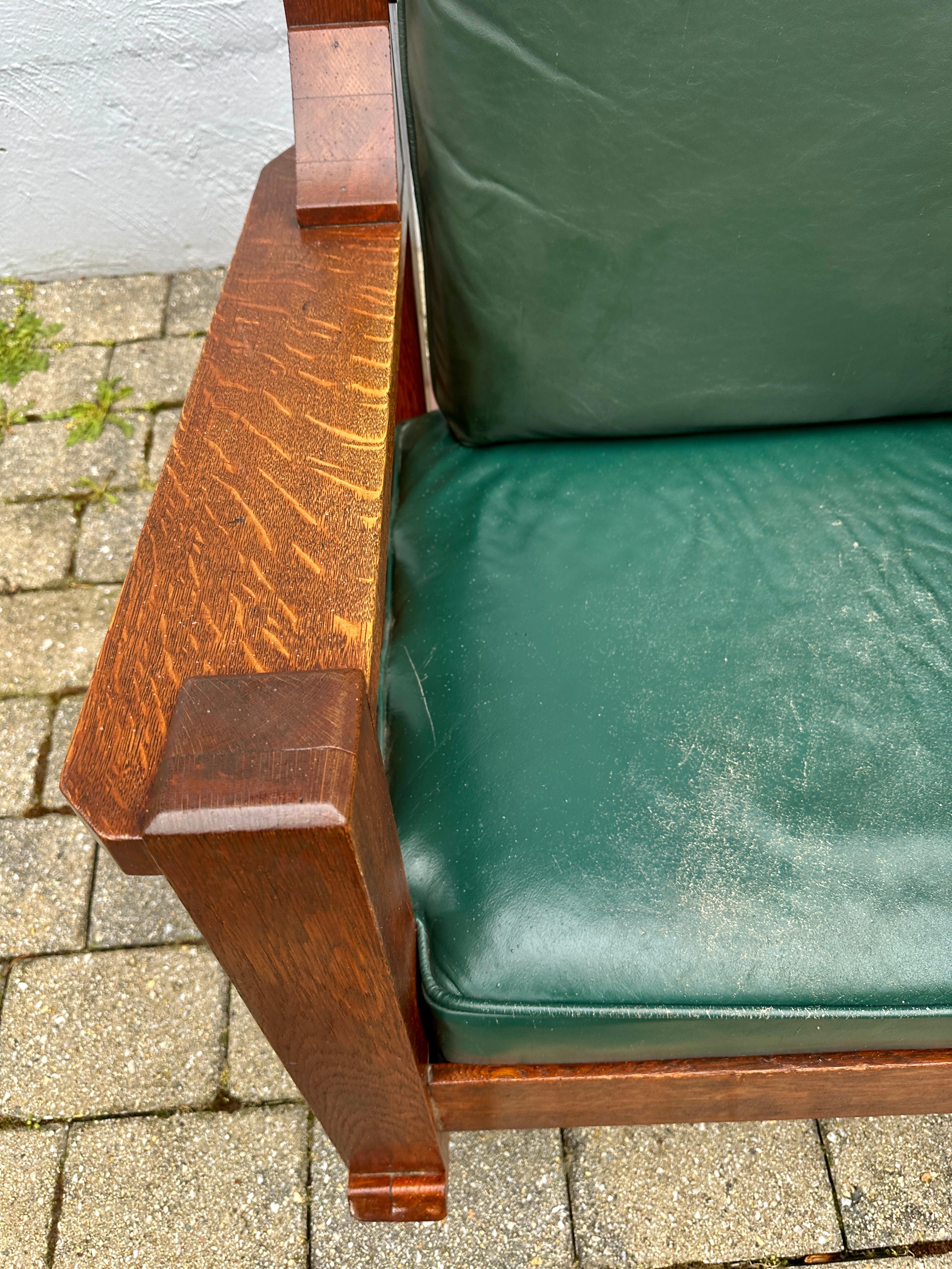 Antique Arts & Crafts Arm Rocking Cube Chair by 