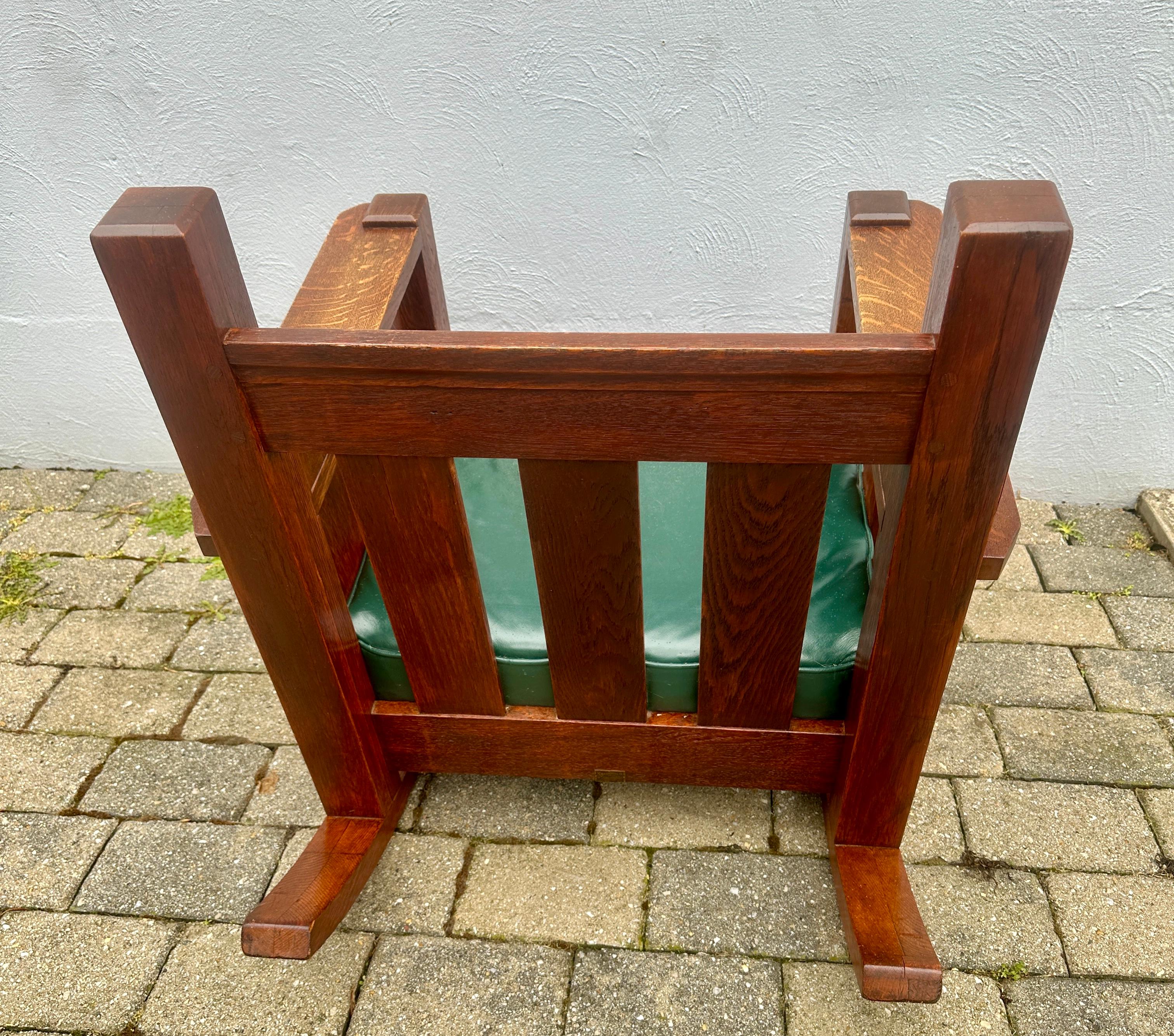 Antique Arts & Crafts Arm Rocking Cube Chair by 