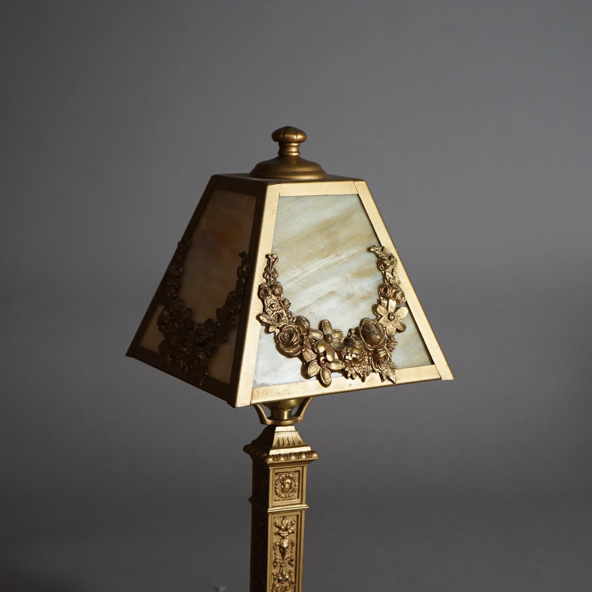 Ancienne lampe de boudoir Bradley & Hubbard School Arts & Crafts  Bon état à Big Flats, NY