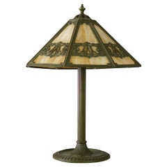 Lámpara de mesa antigua Arts & Crafts Bradley & Hubbard de cristal de escoria, firmada, c1920