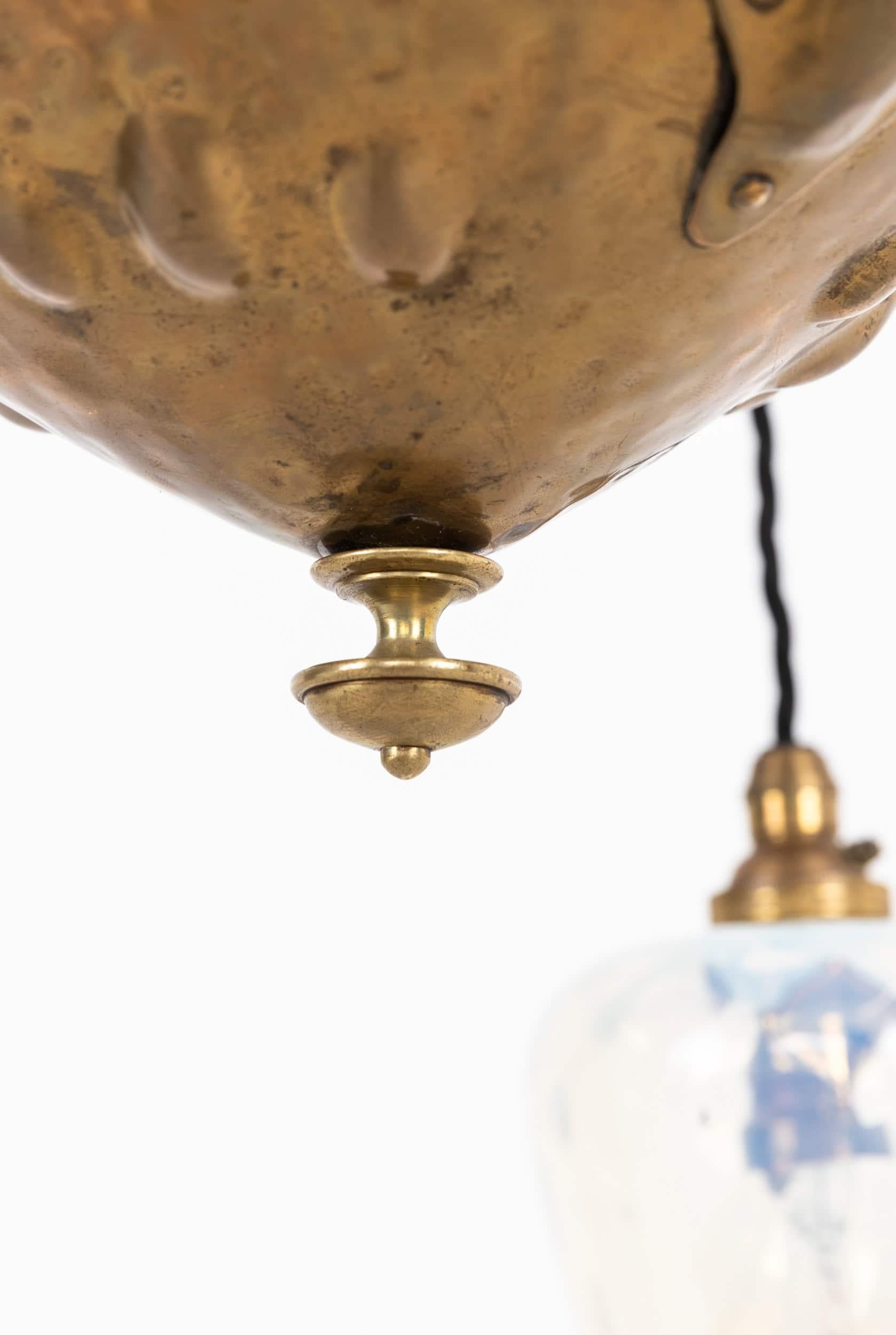 Antike Arts & Crafts Messing & Vaseline Glas Licht Kronleuchter. C.1900 (Arts and Crafts) im Angebot